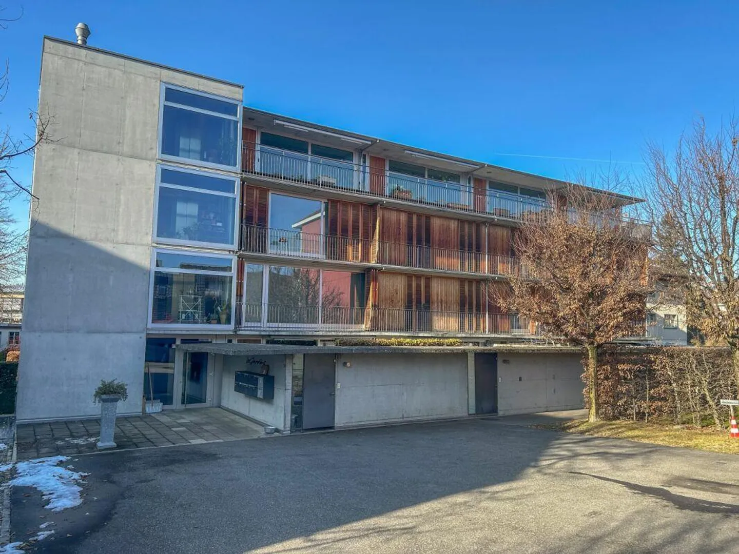 Maisonette apartment with large garden centrally located in Worb - Photo 1 of 13