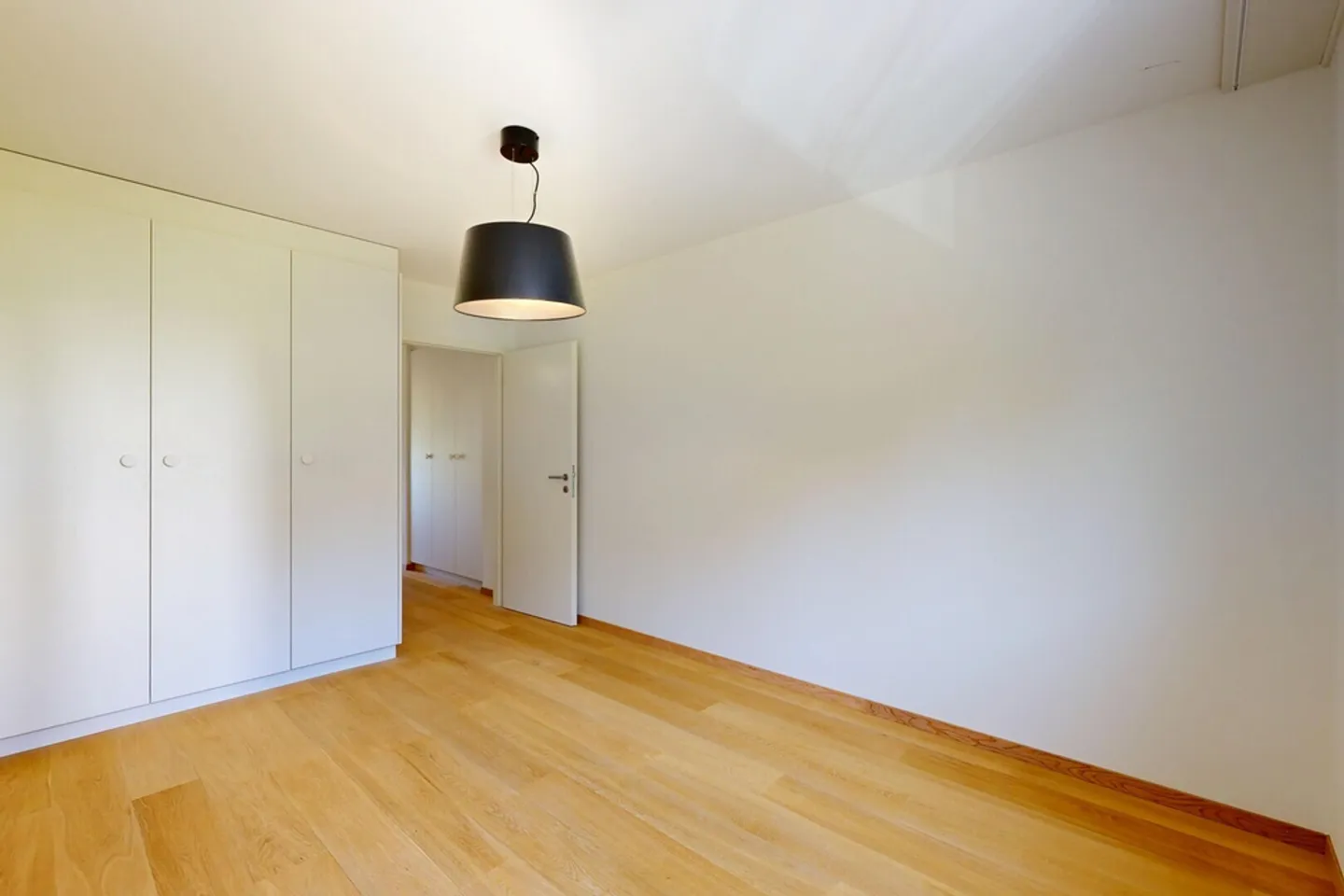 3.5 Room Apartment - Photo 4 of 8
