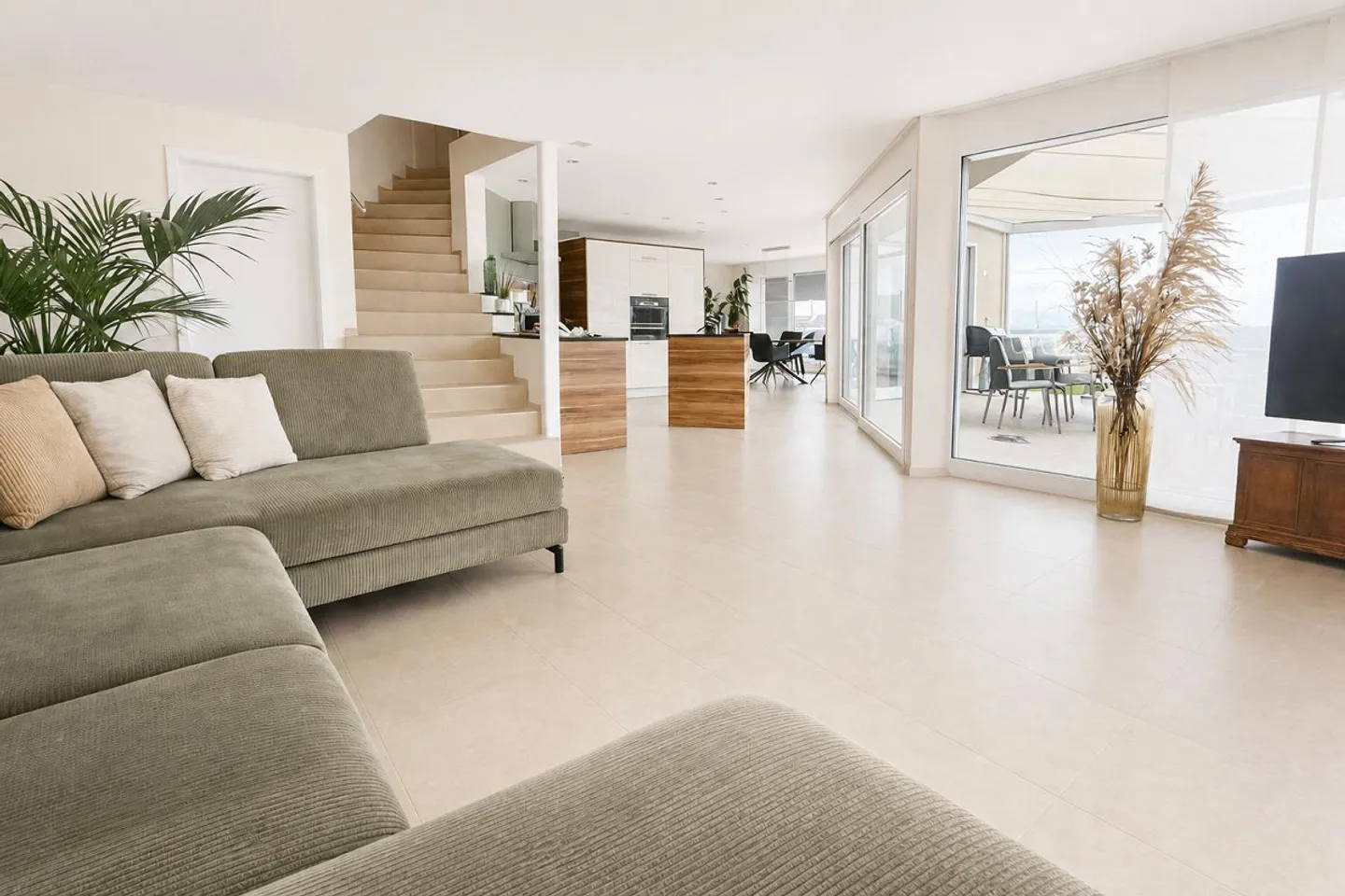 Vivere esclusivo: Casa di 6,5 stanze con appartamento - Foto 1 di 16