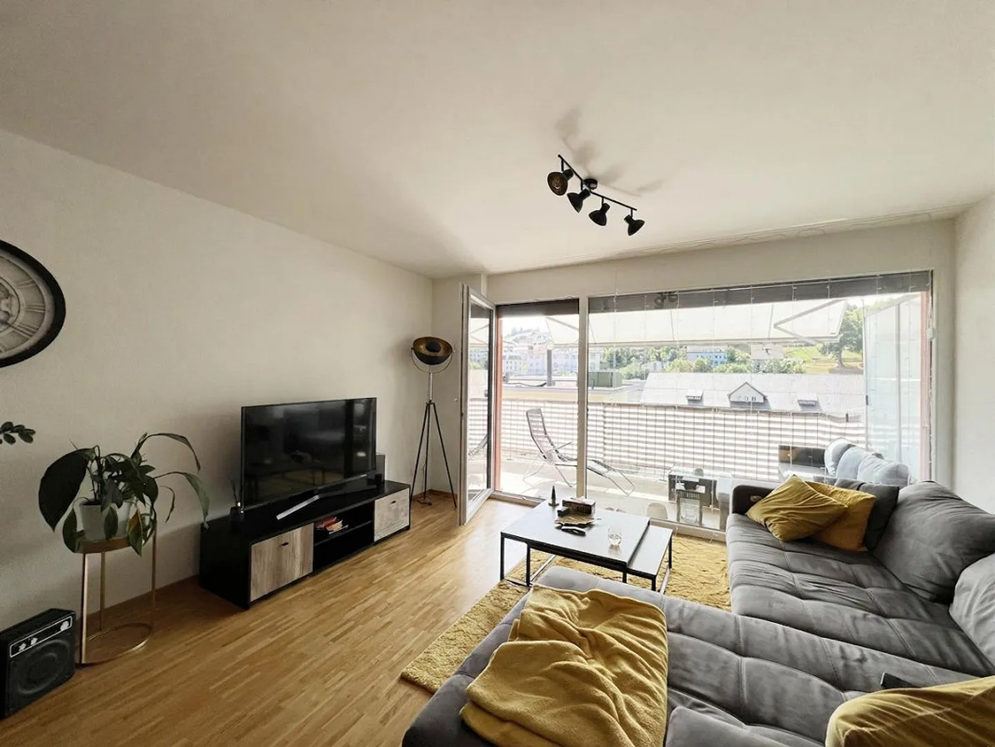 Appartamento 2.5 locali - Foto 2 di 8