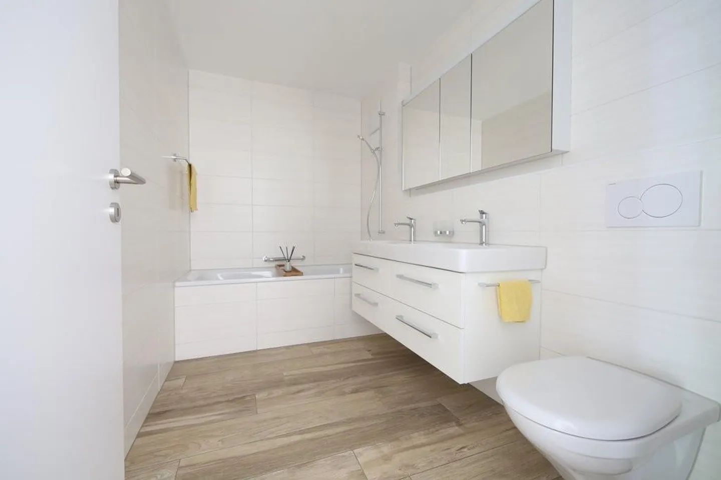 Appartamento moderno con lavanderia privata - Foto 4 di 7