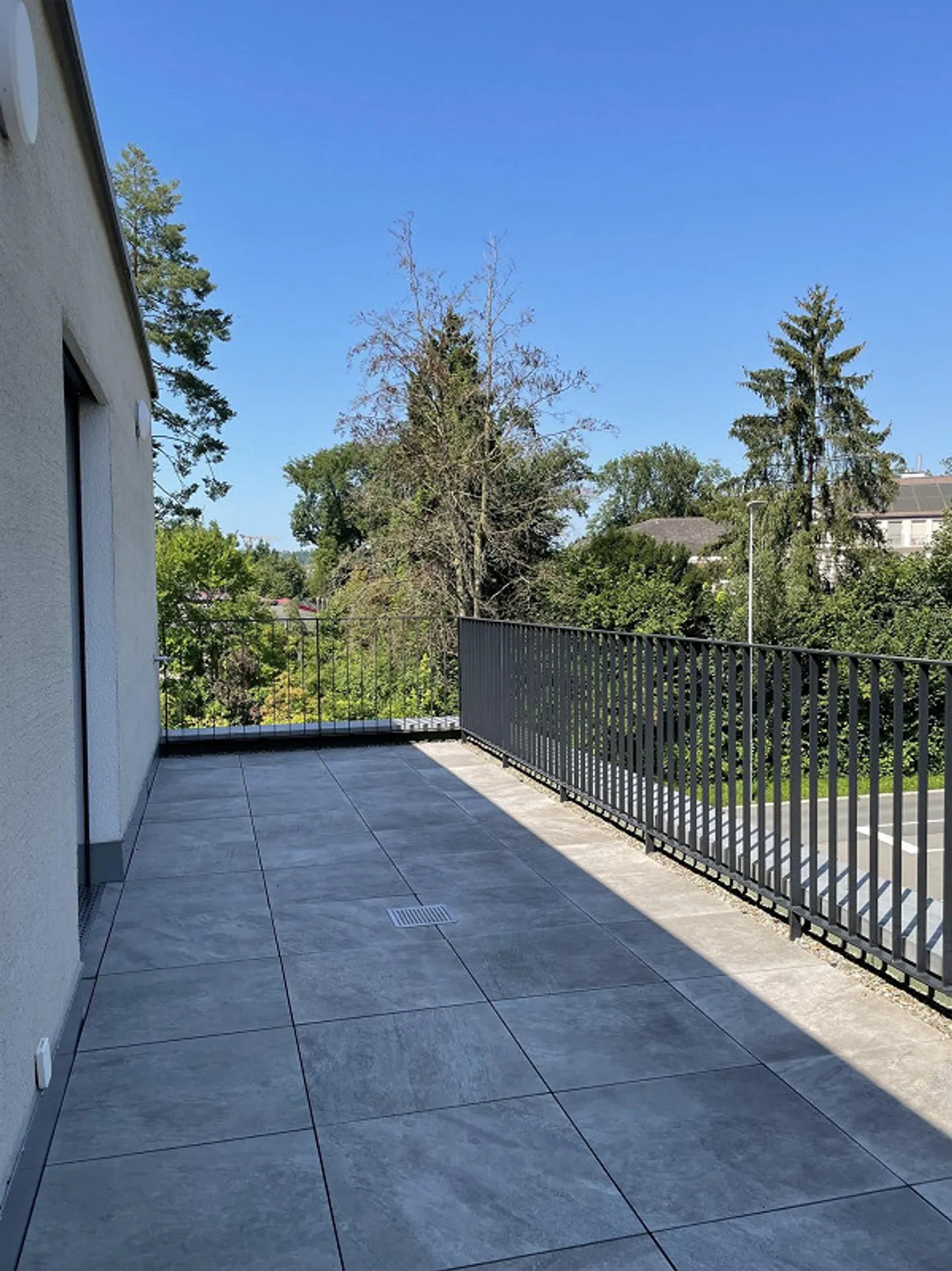 Appartamento singolo in cima - Foto 5 di 9