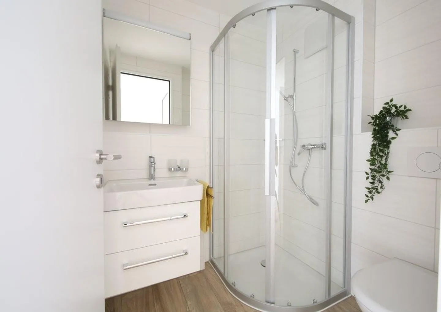 Appartamento moderno con lavanderia privata - Foto 5 di 7