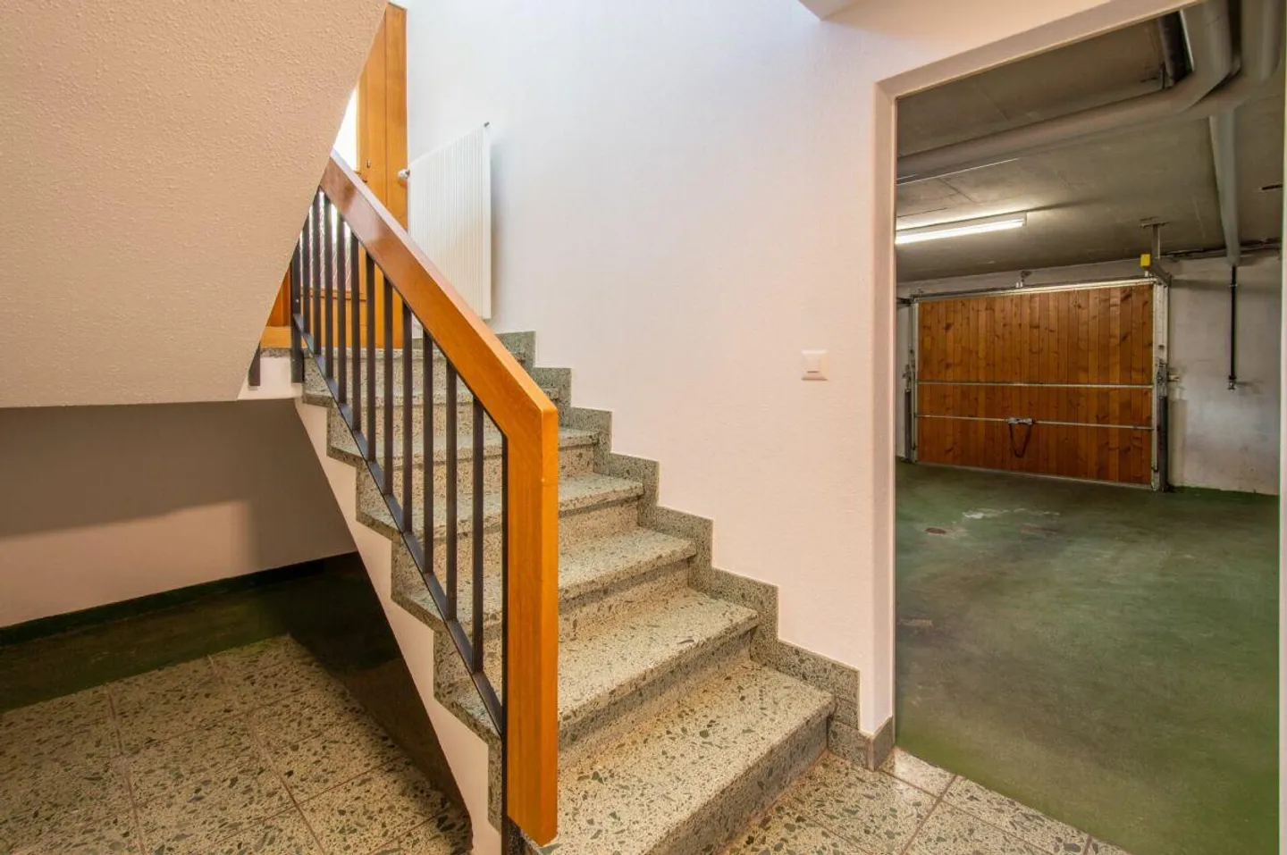 Well-maintained single-family house with outdoor area - Photo 16 of 21