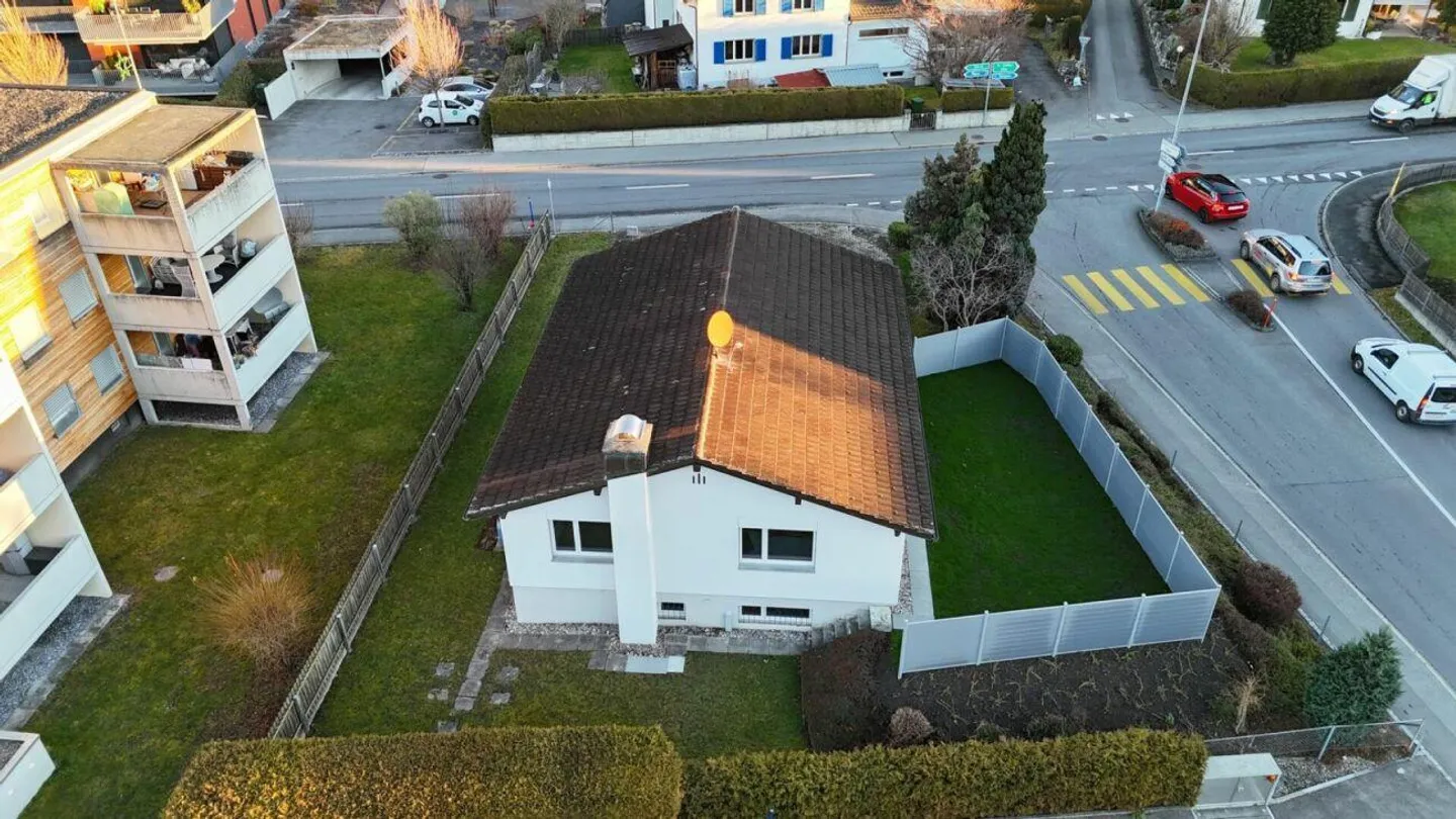 Well-maintained single-family house with outdoor area - Photo 21 of 21