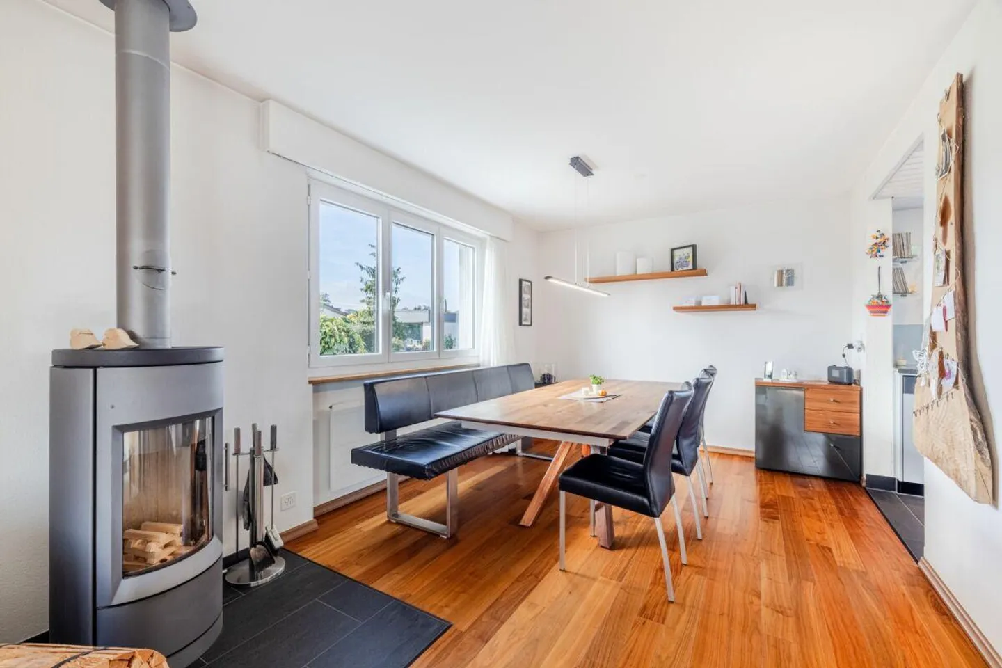 Family-friendly living with charm - Photo 2 of 8