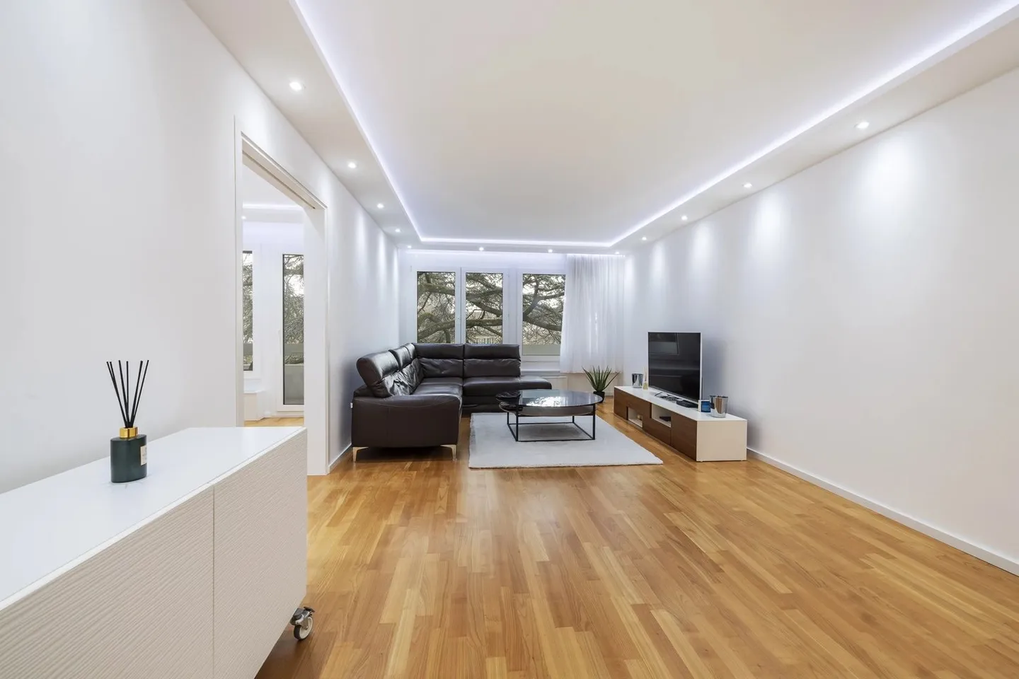 Beautiful 5.5-room penthouse in a central location! - Photo 1 of 13