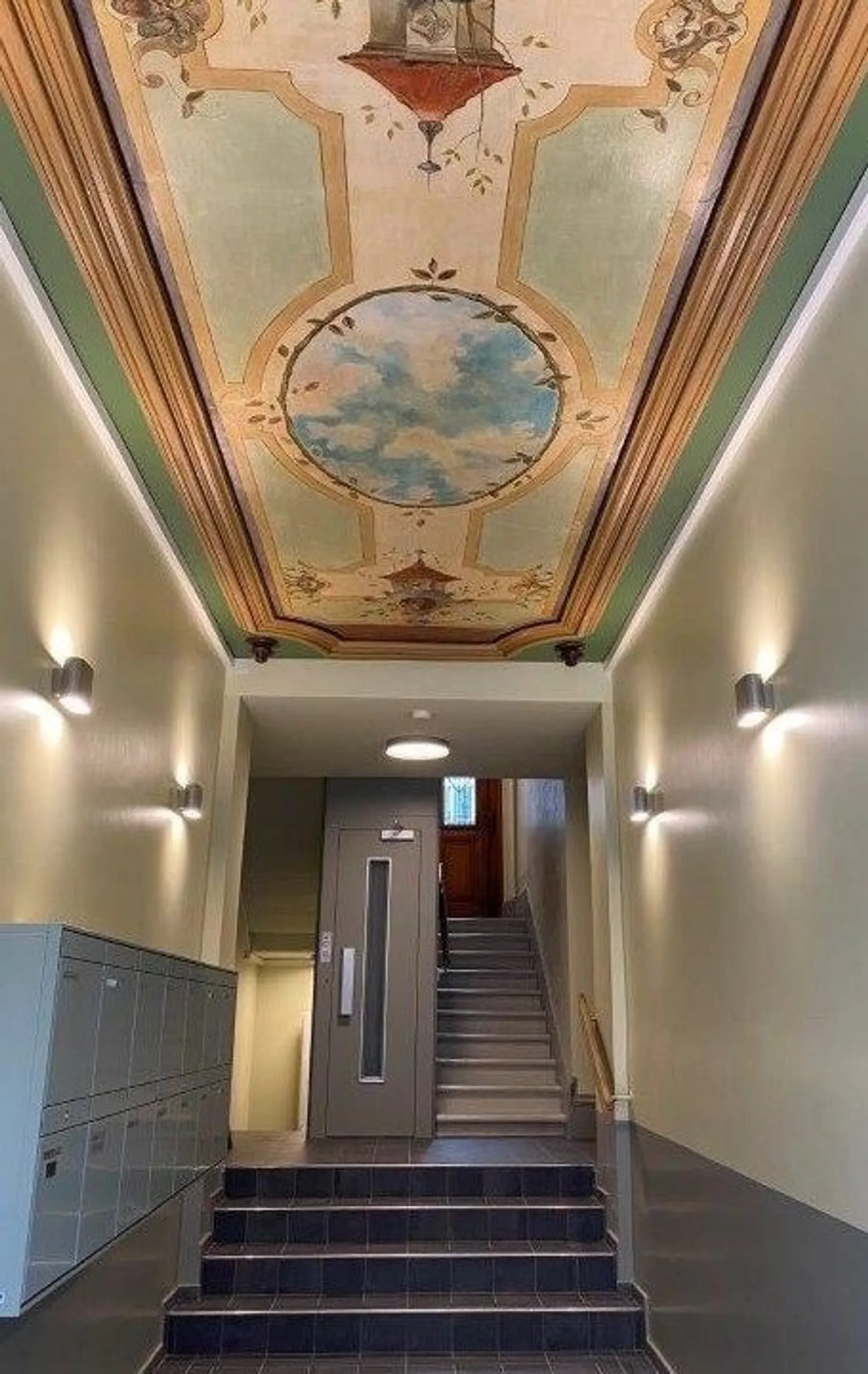 Renovated 3.5 Room Apartment - Photo 2 of 10