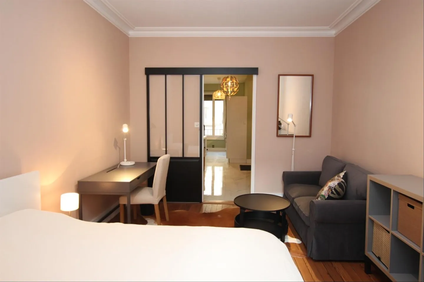 Charming Apartment in Paquis - Photo 1 of 6