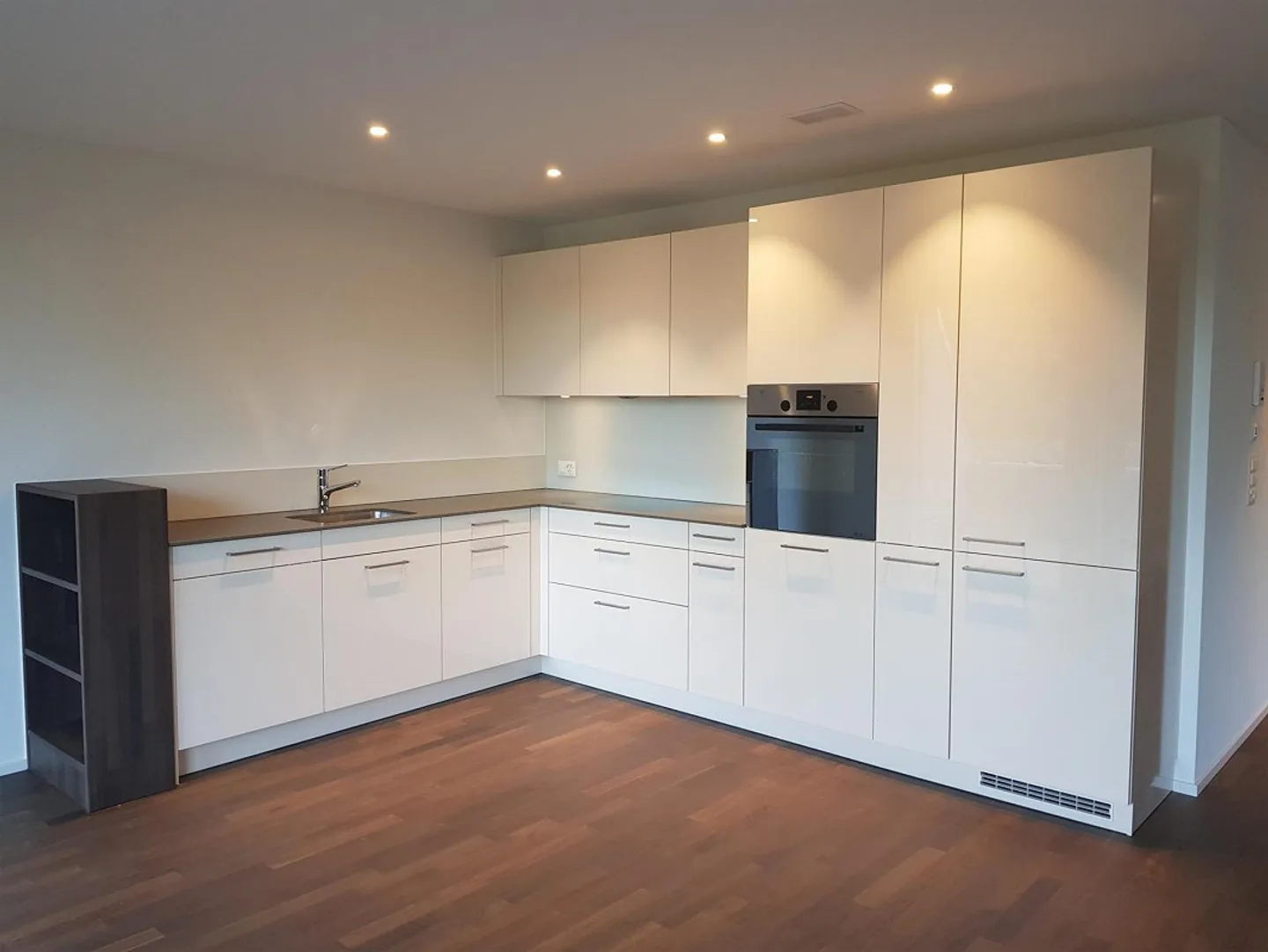 Ampio appartamento di 3,5 locali nel bel quartiere di Breiti! - Foto 2 di 8