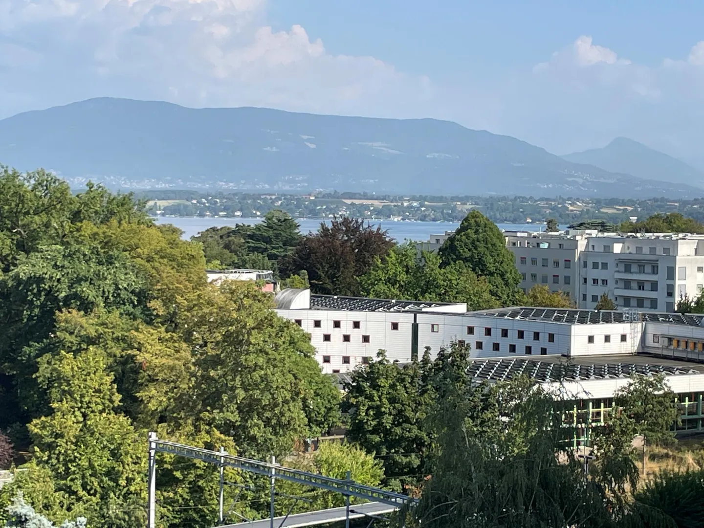 Apartment with lake & Mont-Blanc view - Photo 1 of 2