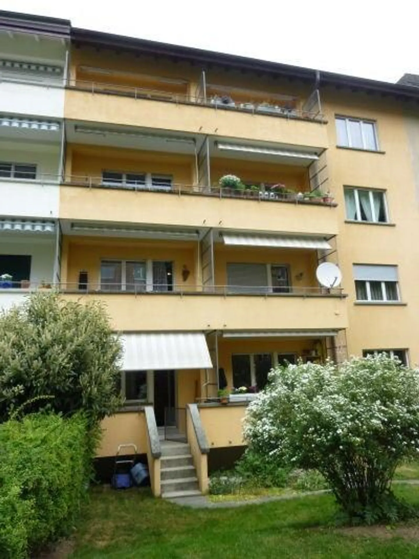 gepflegte 1.0-Zimmerwohnung mit Balkon in ruhigem Quartier zu vermi... - Foto 1 von 5