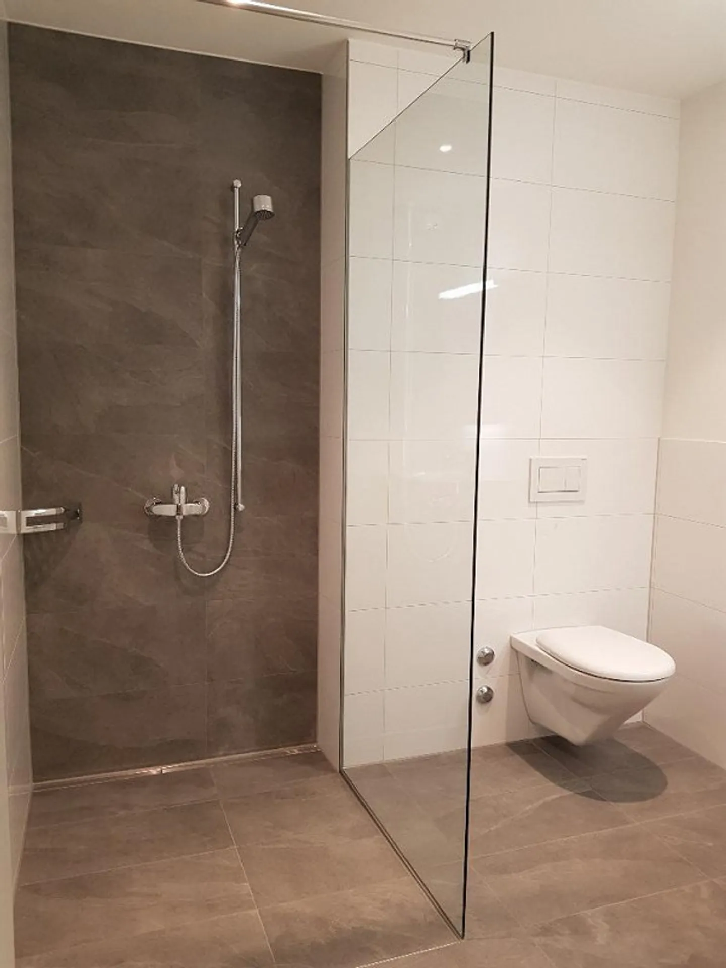 Ampio appartamento di 3,5 locali nel bel quartiere di Breiti! - Foto 4 di 8