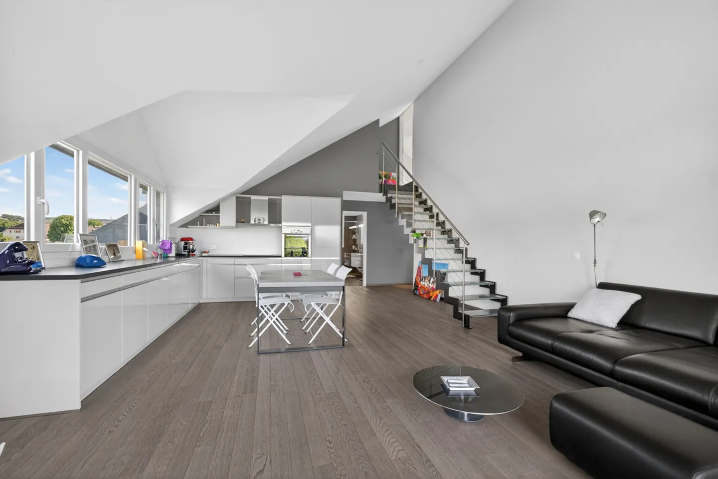 Spacieux duplex de 4,5 pièces Au coeur des vignes, vue Lac et Alpes - Photo 2 of 12