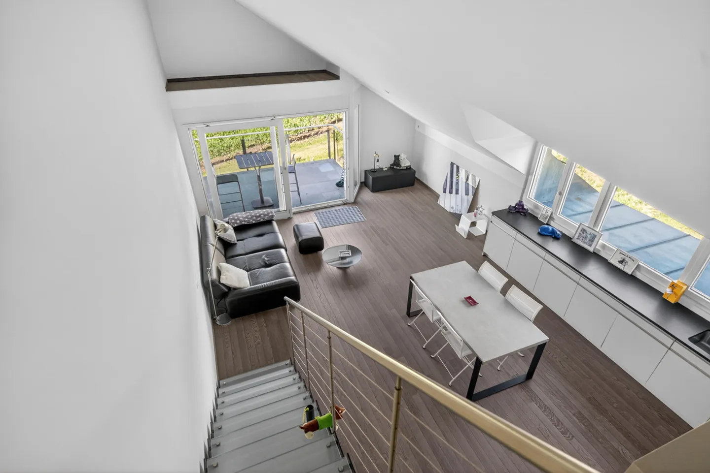 Spacieux duplex de 4,5 pièces Au coeur des vignes, vue Lac et Alpes - Photo 3 of 12