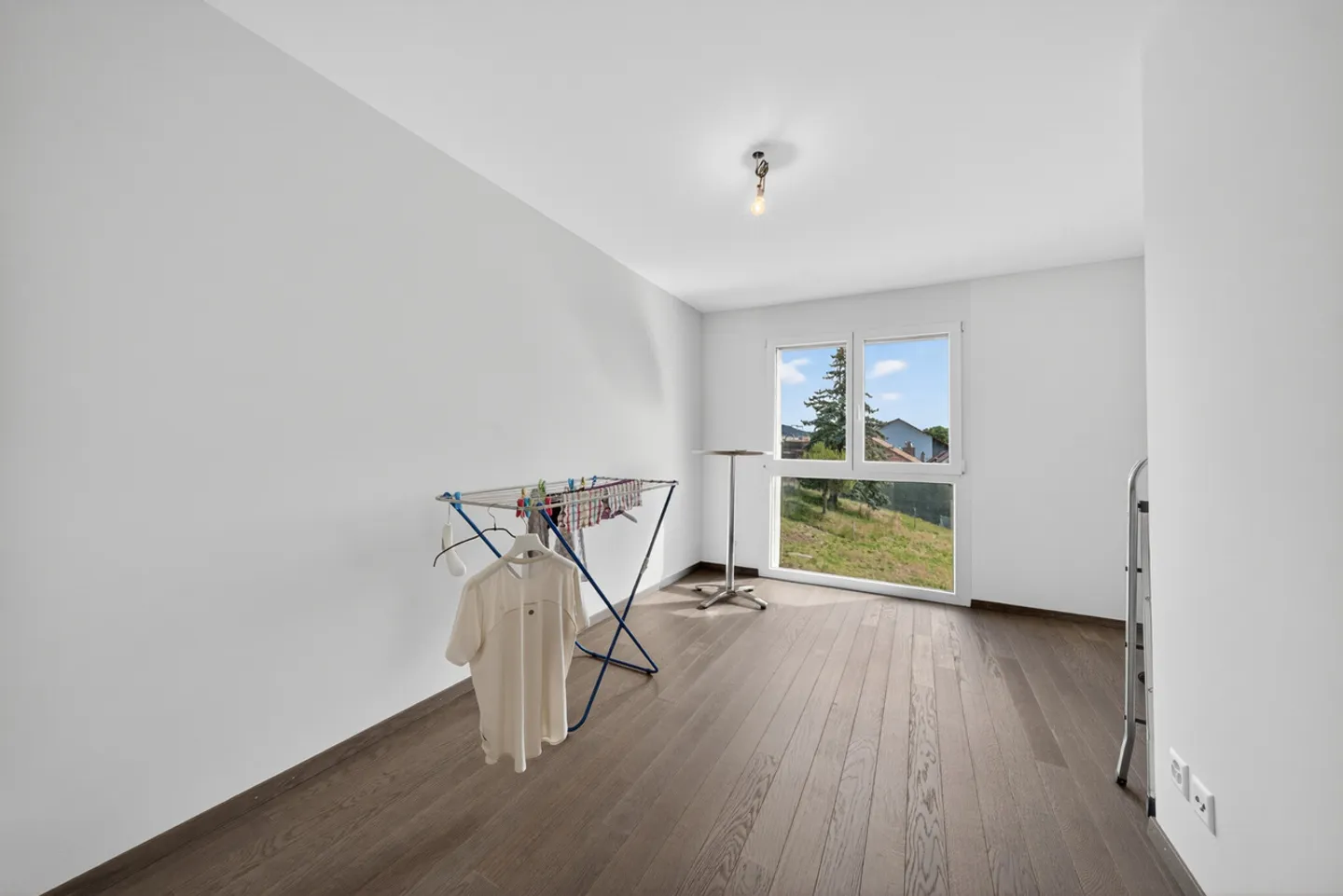 Spacieux duplex de 4,5 pièces Au coeur des vignes, vue Lac et Alpes - Photo 9 of 12