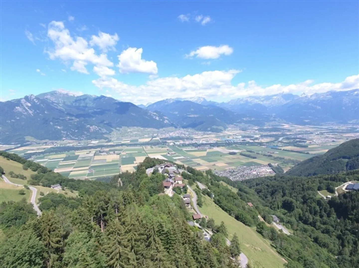 Appartement 2.5 pièces - Photo 1 sur 8