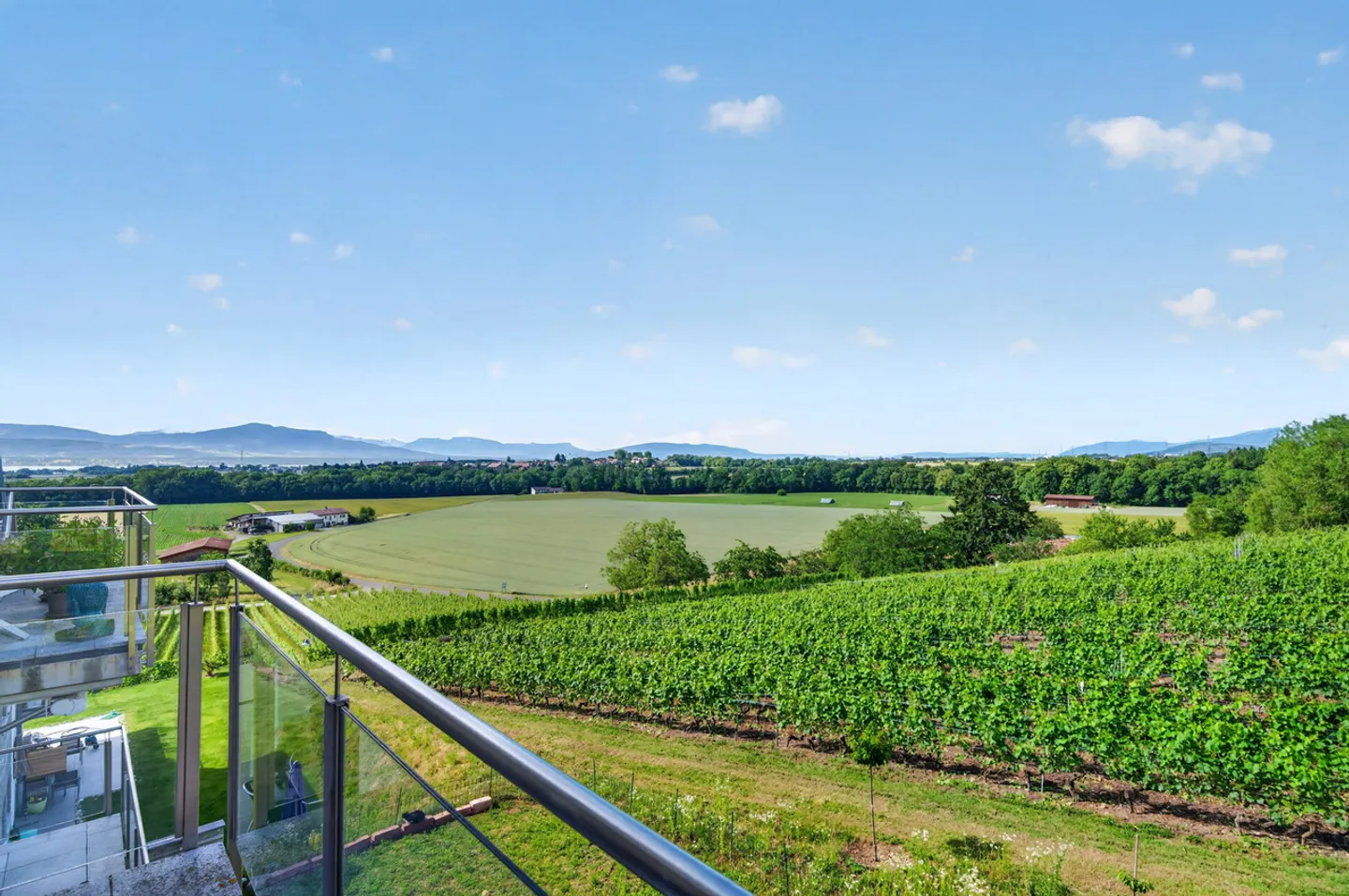 Spacieux duplex de 4,5 pièces Au coeur des vignes, vue Lac et Alpes - Photo 7 of 12