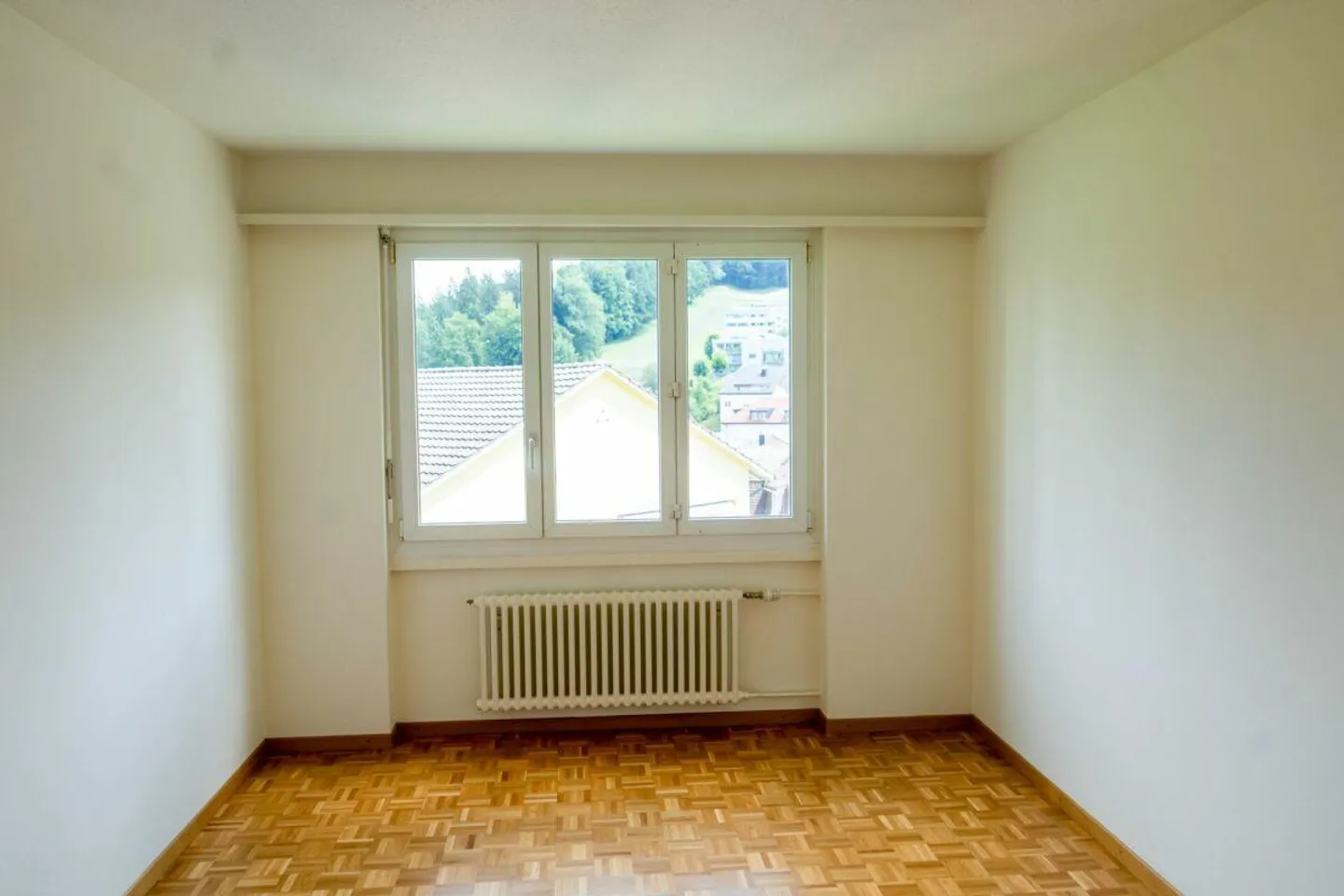 Bright 4.5 room apartment in the beautiful Riethüsli district. - Photo 8 of 11