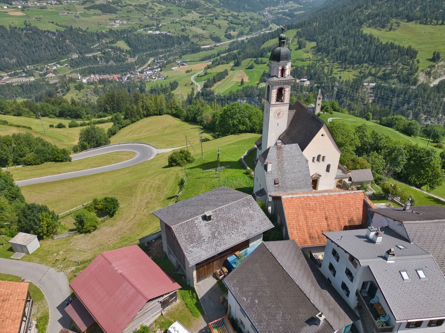 Baulandparzelle mit Stall in der Dorfkernzone - Foto 5 von 9