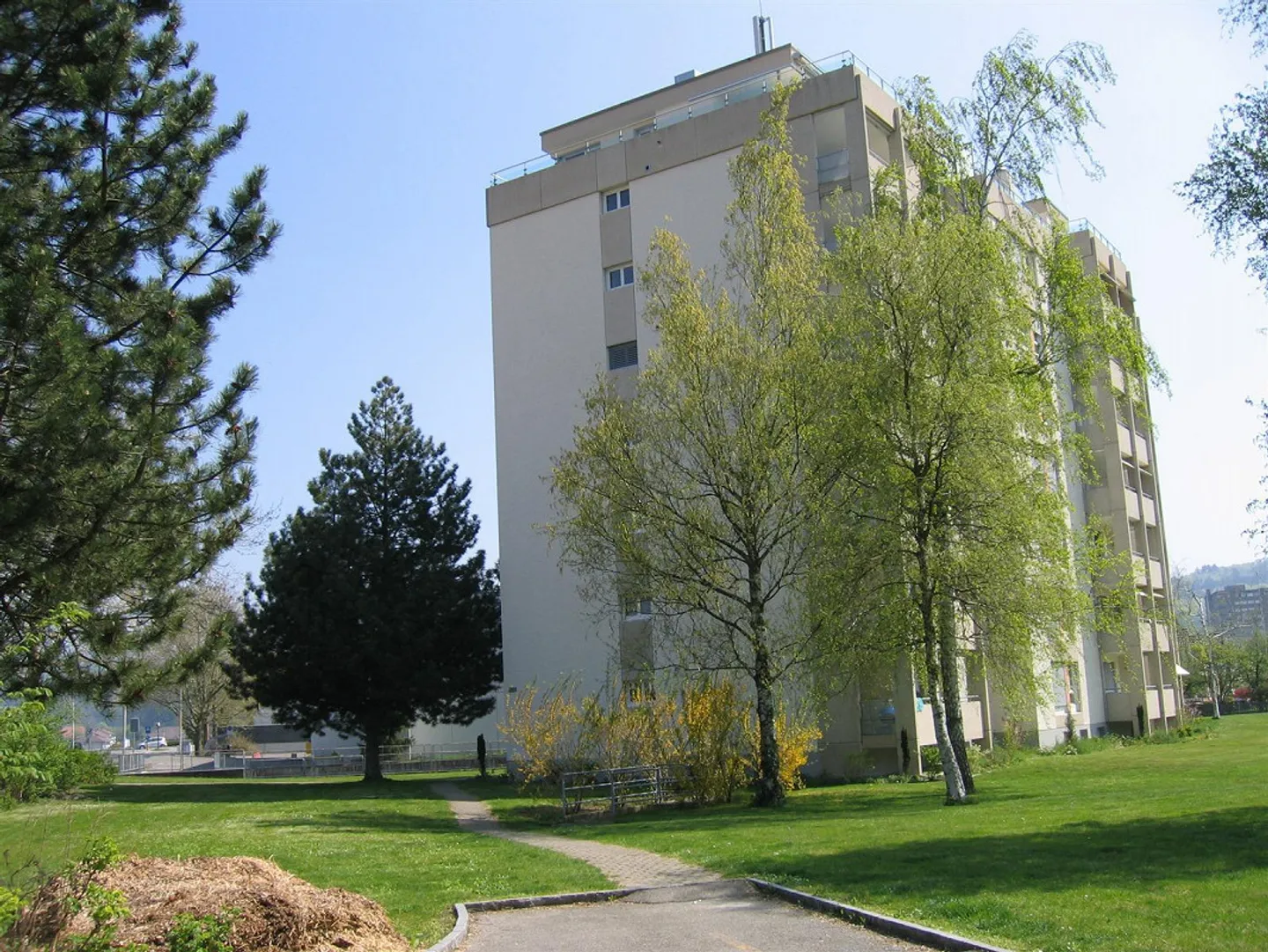 Vous cherchez une place de parking ? - Photo 1 sur 1