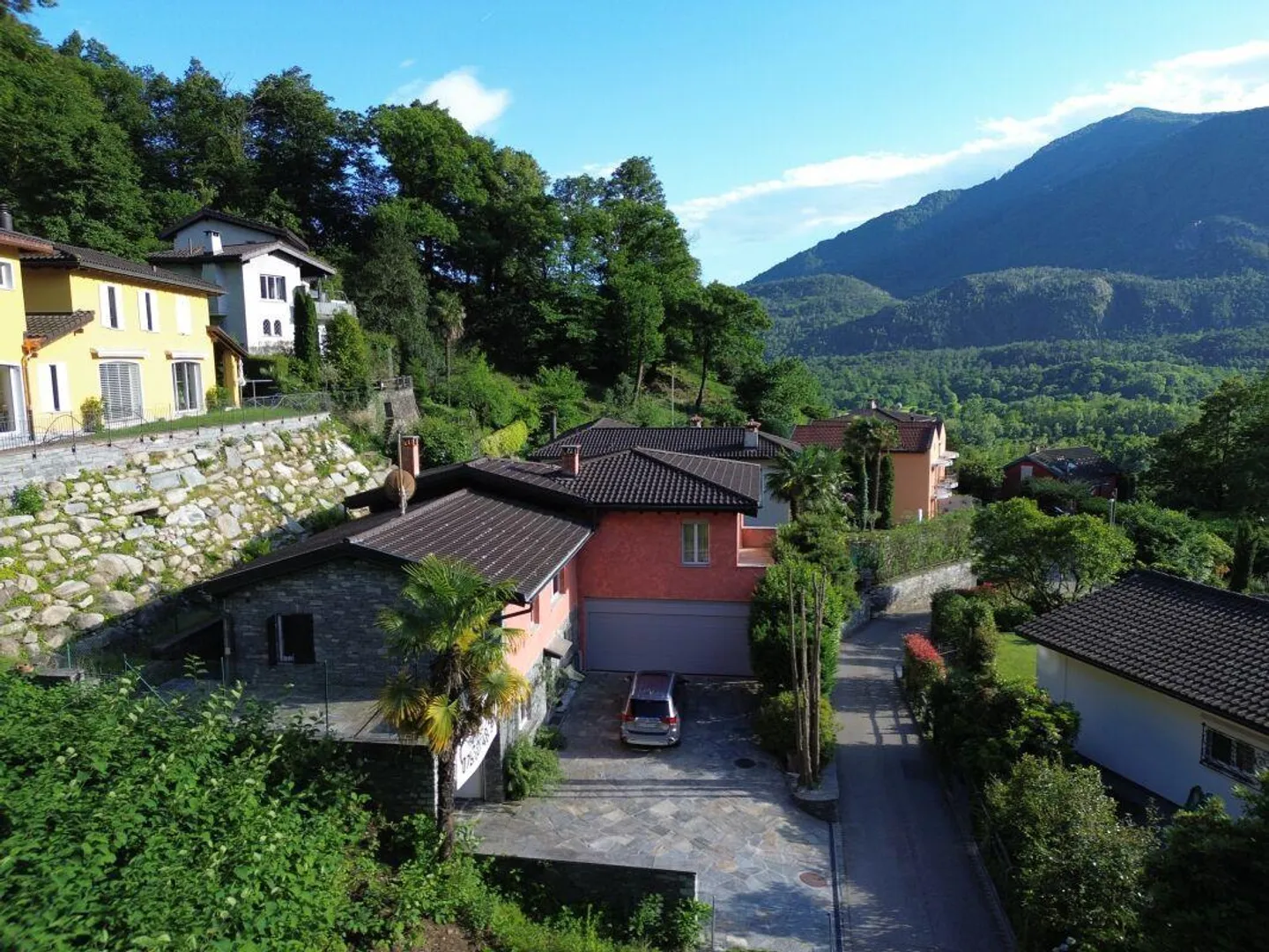EXCLUSIVE VILLA BETWEEN NATURE, LUXURY AND BREATHTAKING PANORAMA | EXCLUSIVE... - Photo 1 of 30