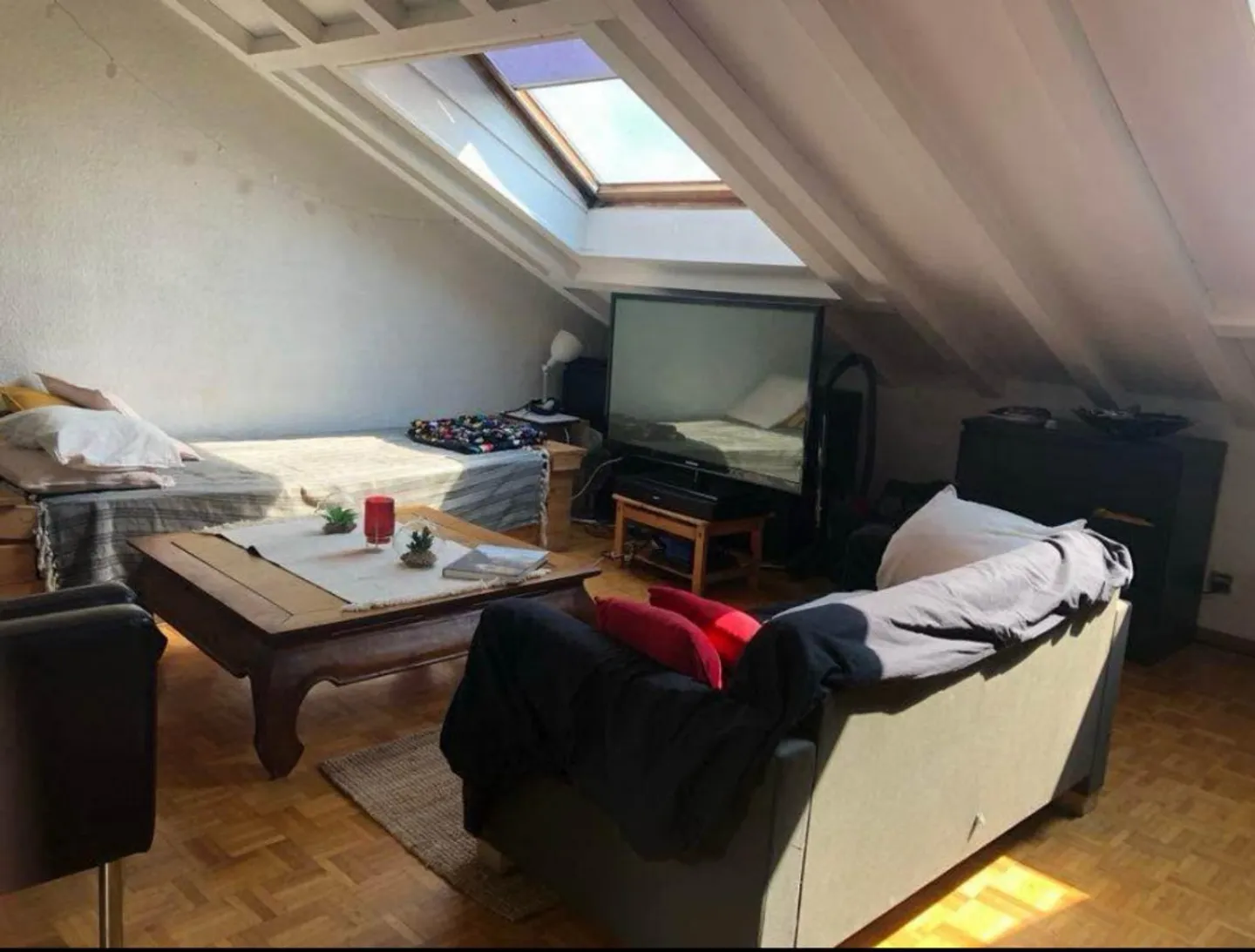 Appartement de 5 pièces à Les Pâquis - Photo 2 sur 4