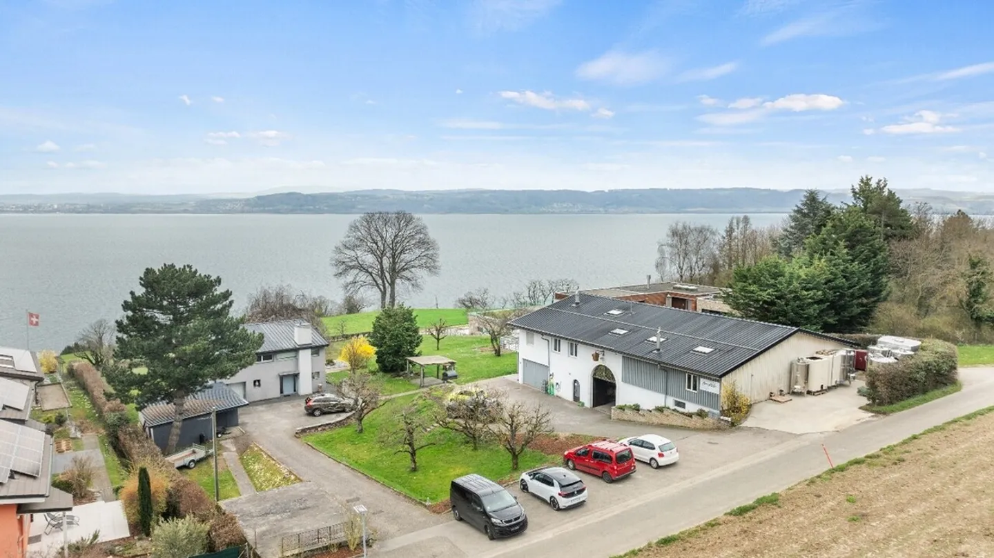 Cantina rinomata sul lago di Neuchâtel - Foto 1 di 18