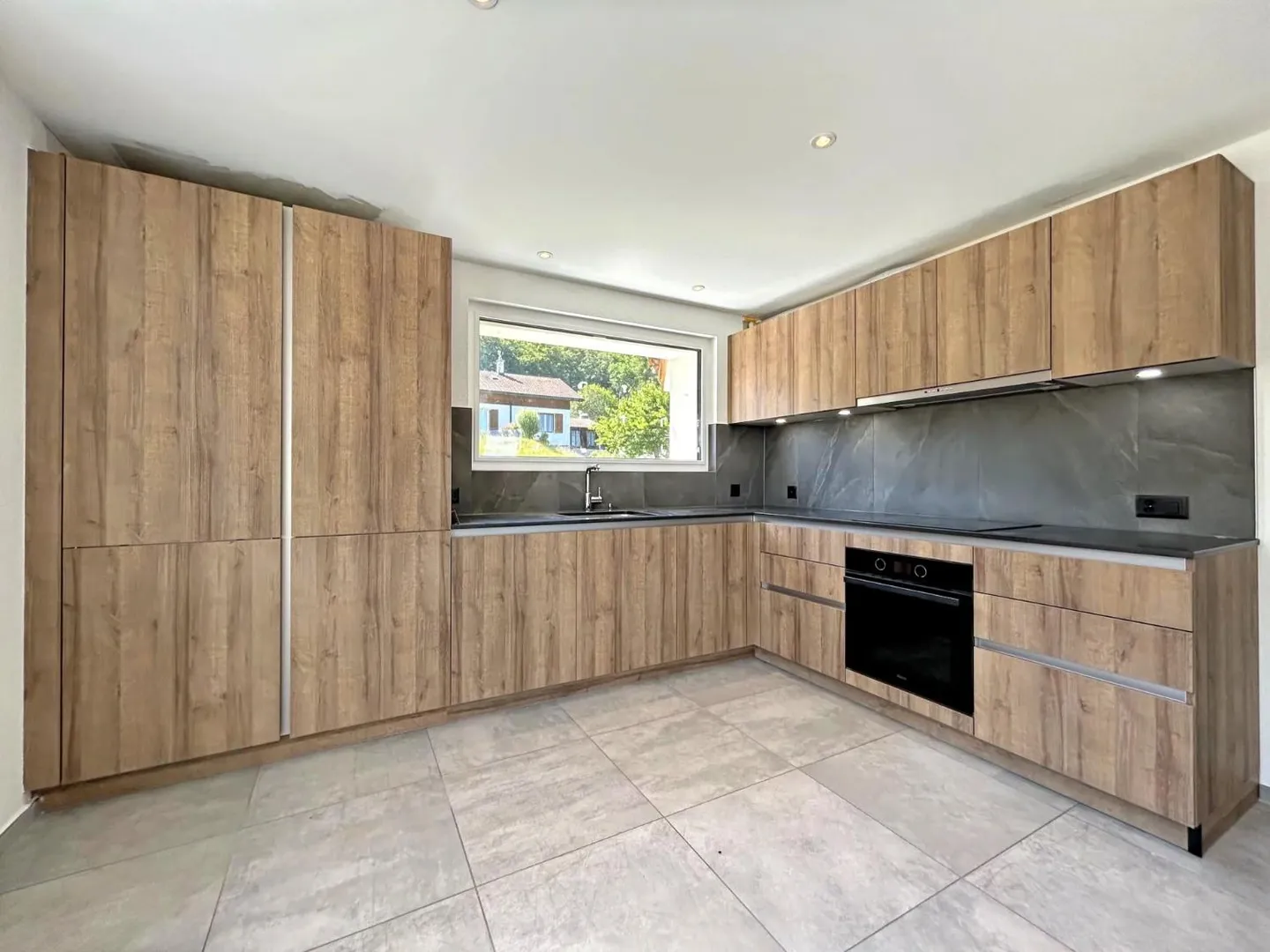 6,5 Zimmer Villa - Foto 2 von 13