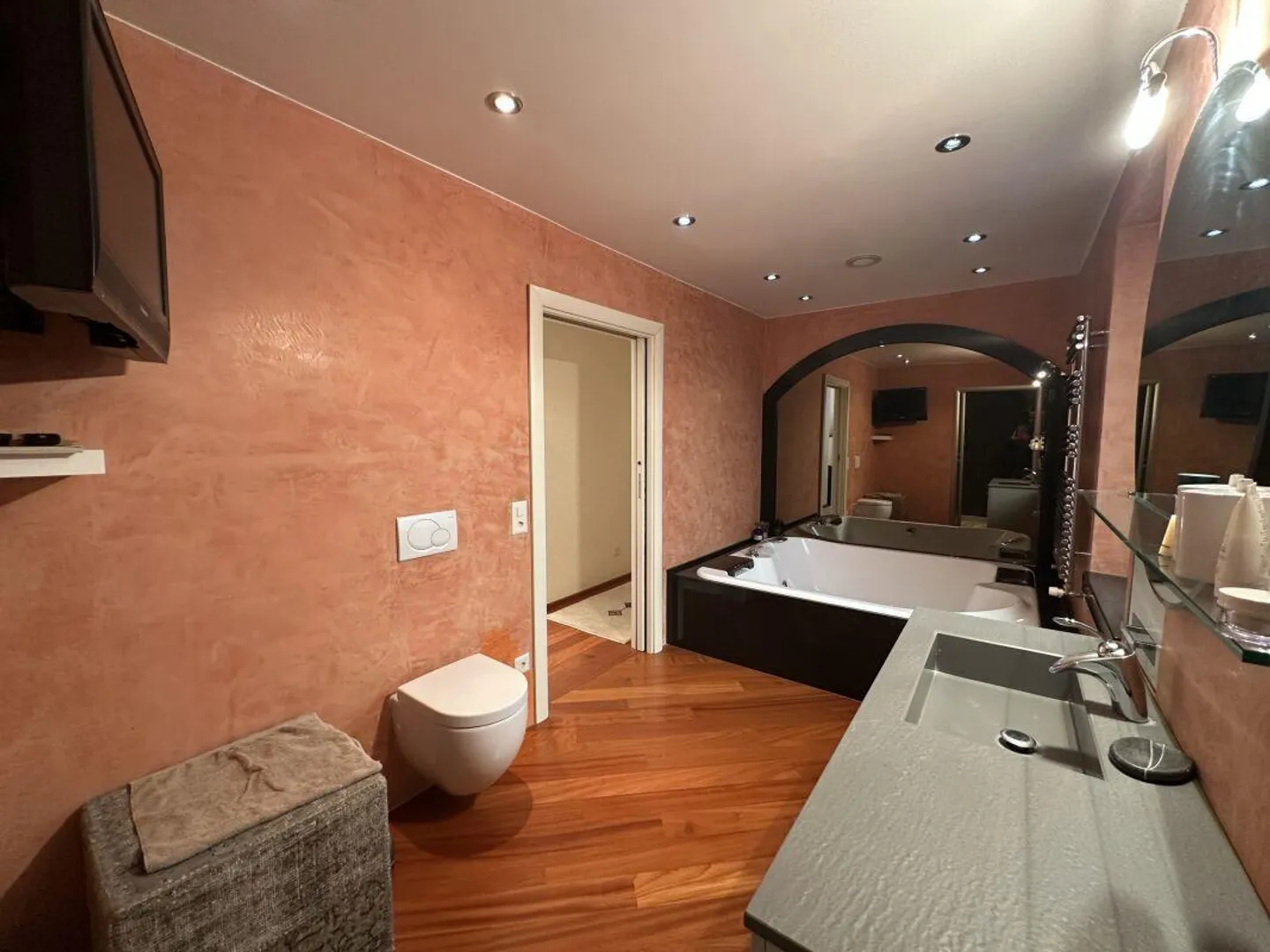 EXCLUSIVE VILLA BETWEEN NATURE, LUXURY AND BREATHTAKING PANORAMA | EXCLUSIVE... - Photo 17 of 30