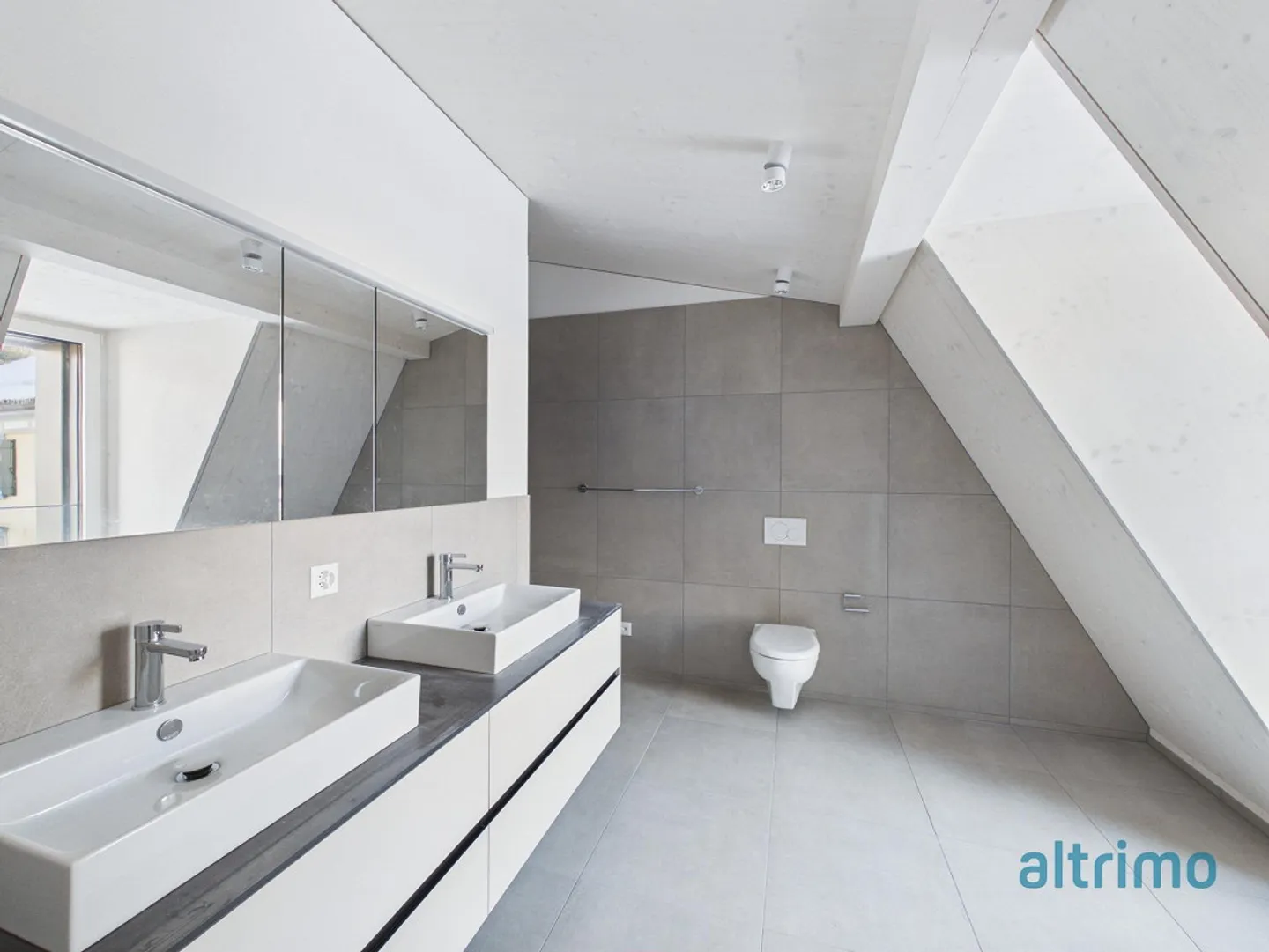 Something very special! - First rental sunny attic apartment - Photo 7 of 12