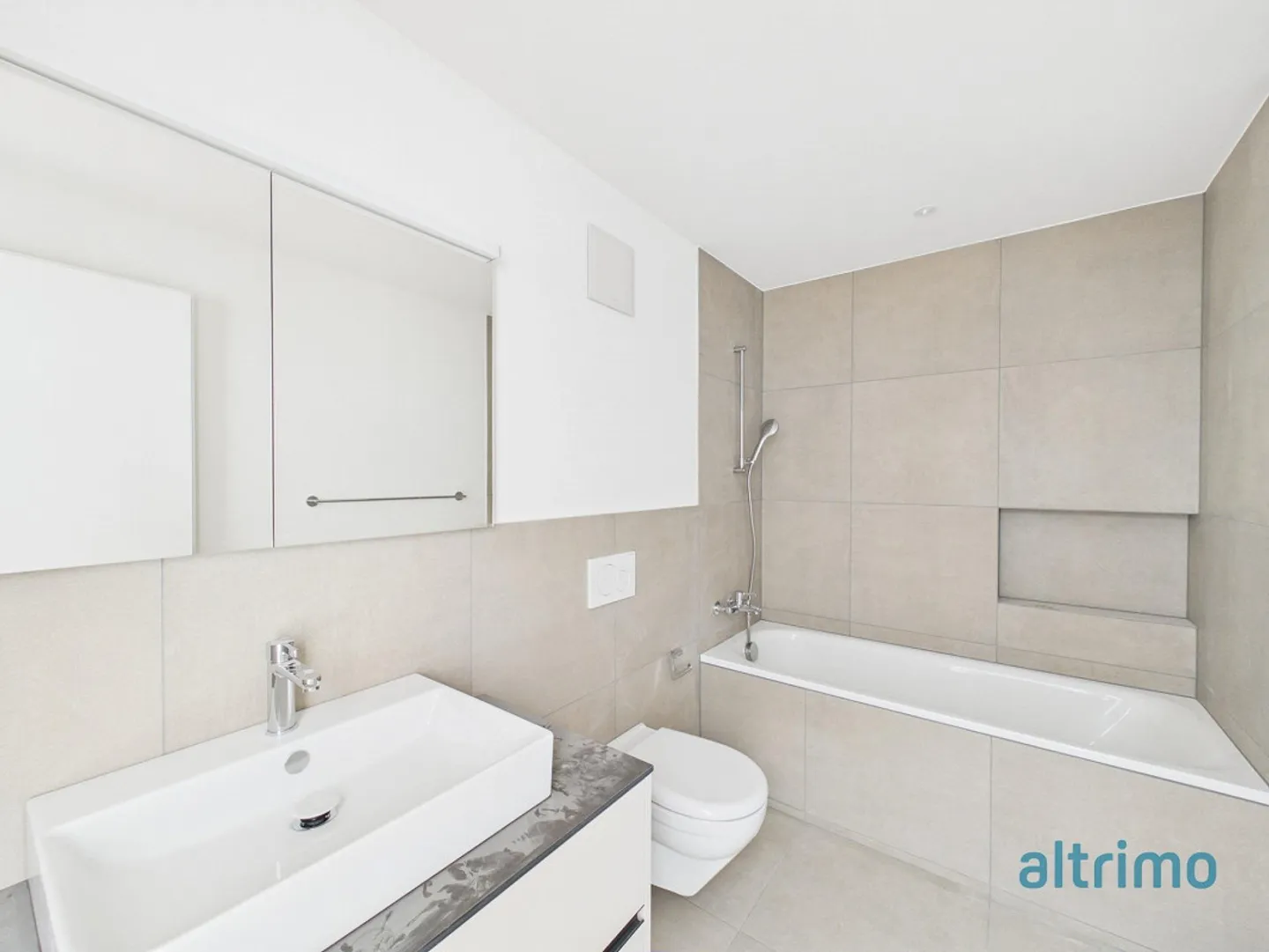 Something very special! - First rental sunny attic apartment - Photo 8 of 12