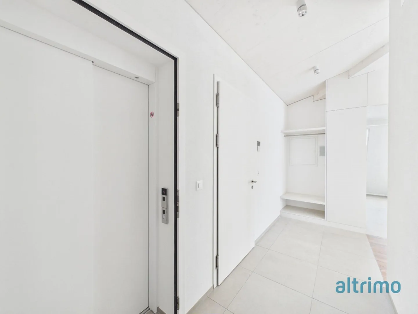 Something very special! - First rental sunny attic apartment - Photo 10 of 12