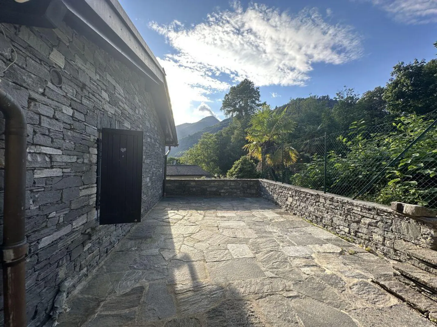 EXCLUSIVE VILLA BETWEEN NATURE, LUXURY AND BREATHTAKING PANORAMA | EXCLUSIVE... - Photo 22 of 30