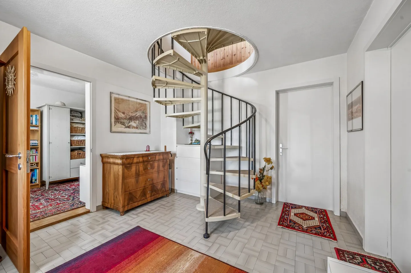 Casa unifamiliare tradizionale di 5,5 locali con vista lago - Foto 4 di 13
