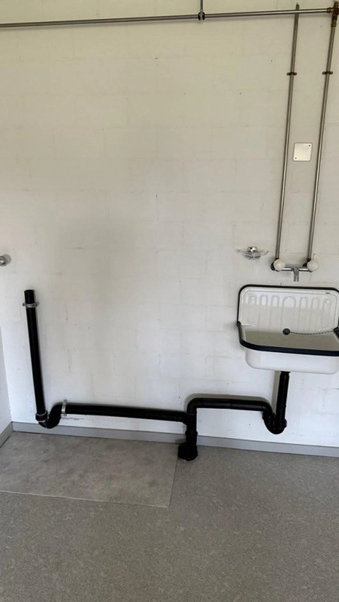 Salle de bricolage cherche nouveau locataire - Photo 4 sur 4