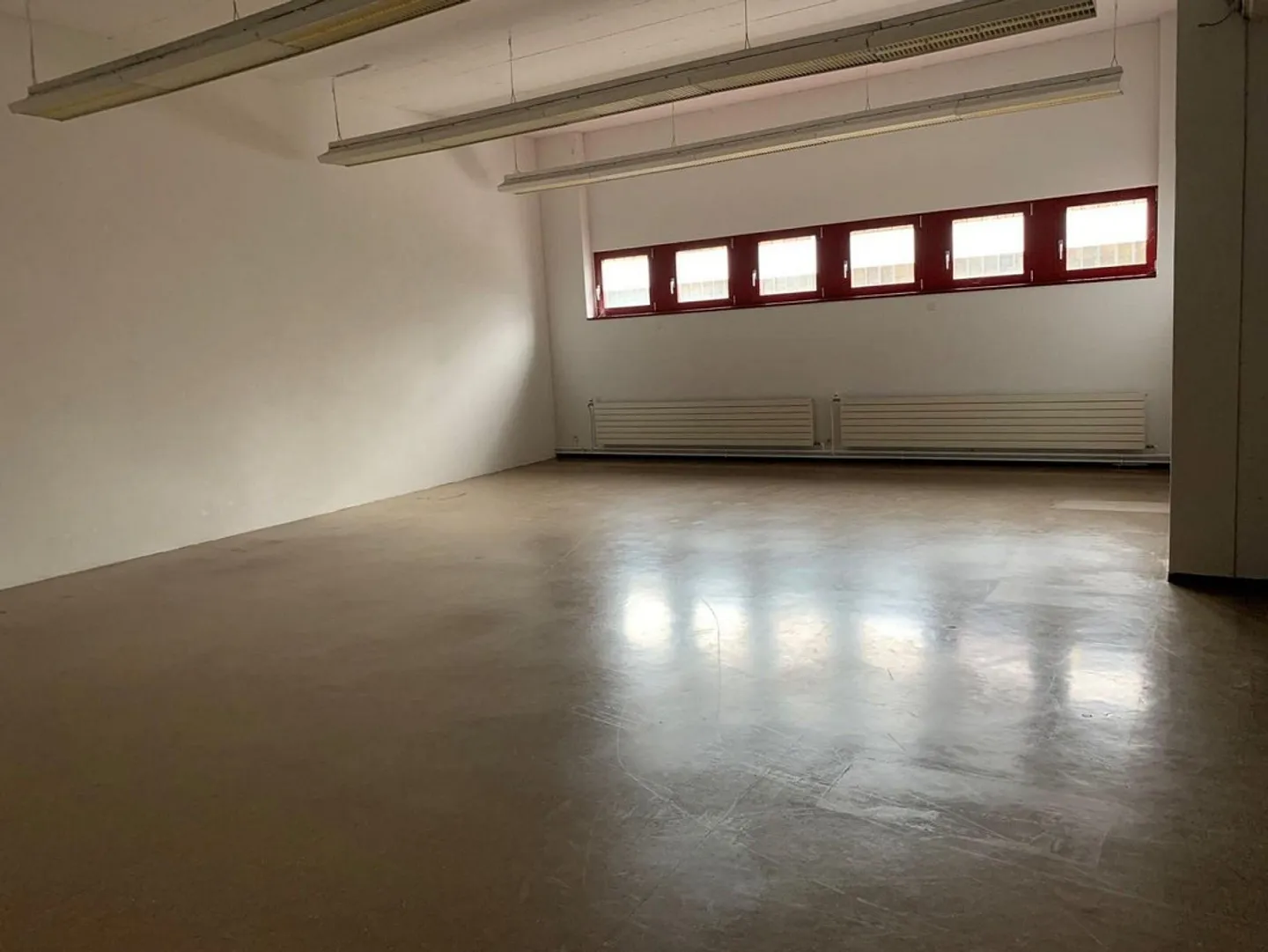 Marly, Gewerbeimmobilien zur Miete im Erdgeschoss - ideal für ein Lager - ate - Foto 5 von 9