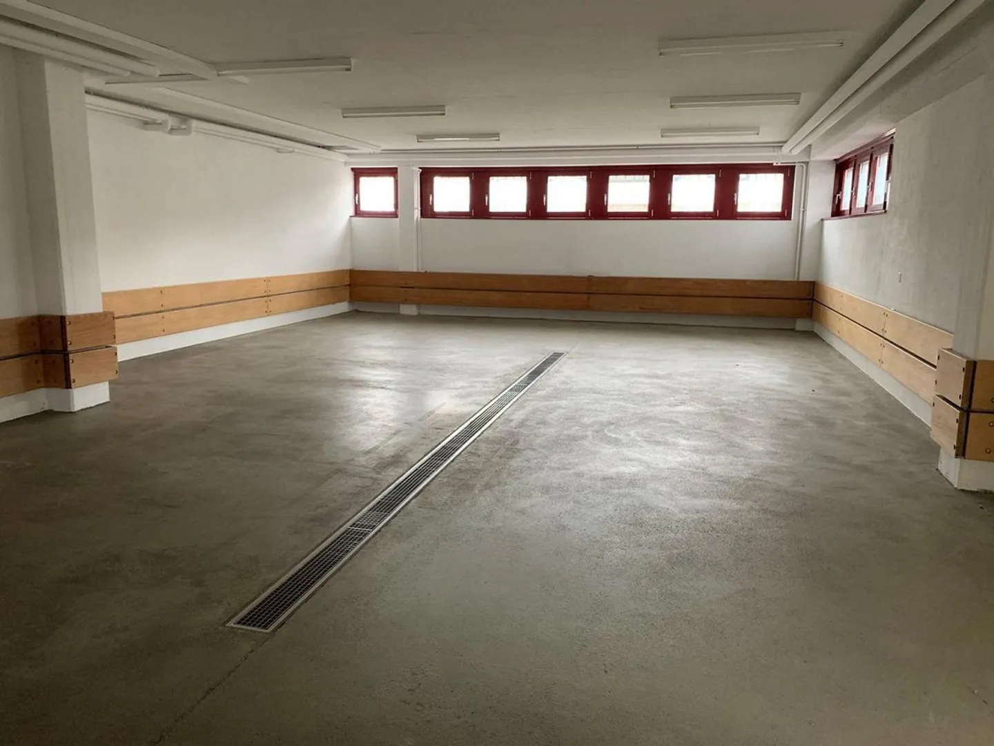 Marly, Gewerbeimmobilien zur Miete im Erdgeschoss - ideal für ein Lager - ate - Foto 2 von 9
