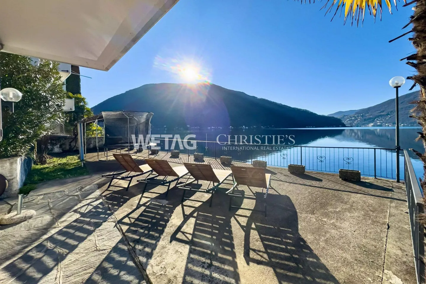 Villa exclusive au bord du lac à Lugano-Bissone à vendre, avec 2 places de bateau couvertes et 3 au quai, possible comme résidence secondaire - Photo 12 sur 13