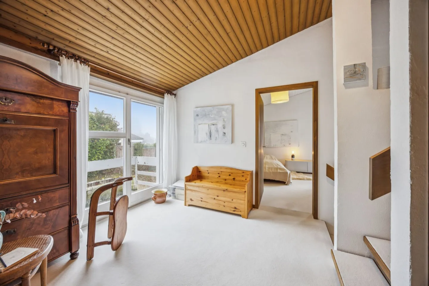 6.5-Room Single-Family House on the Edge of the Forest with Development Potential - Photo 7 of 10