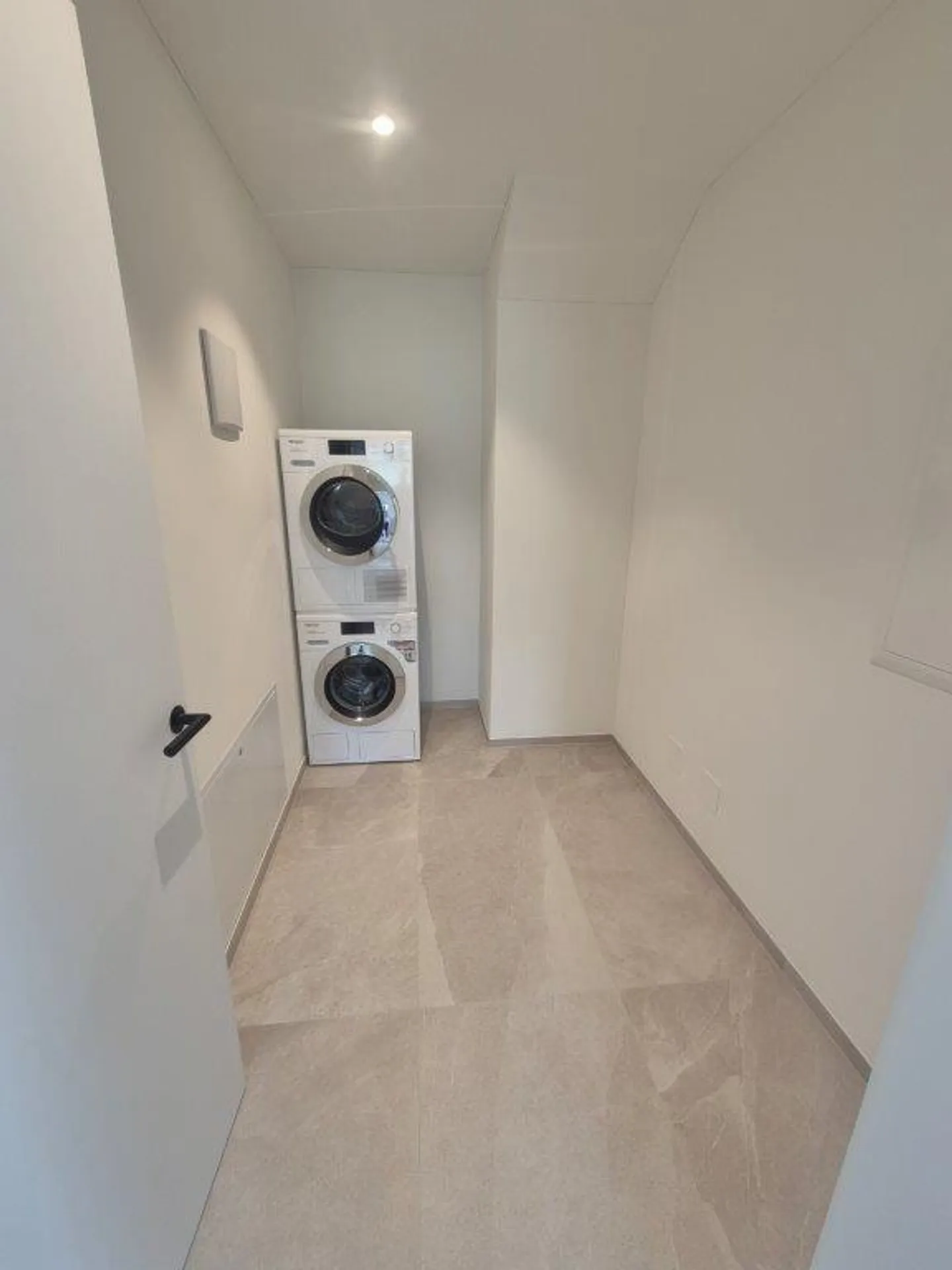 Appartamento mansardato 3,5 locali / Prima occupazione con standard di proprietà - Foto 17 di 19