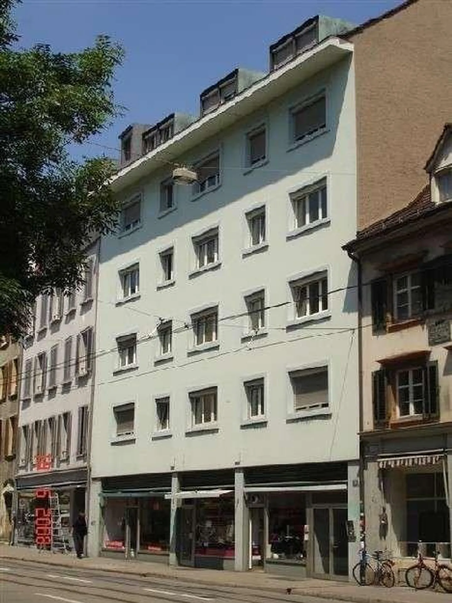 Bright room for rent in the popular St. Johanns district - Photo 1 of 4