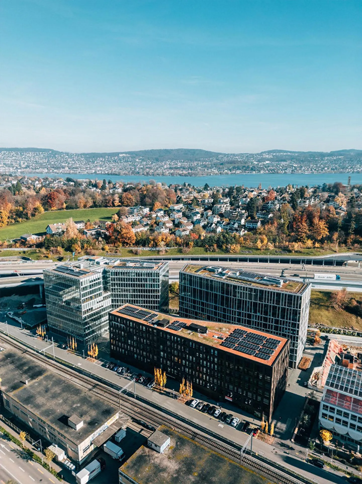 Espaces de bureau attrayants à Zurich-Sud – Travailler avec style et perspective - Photo 1 sur 5