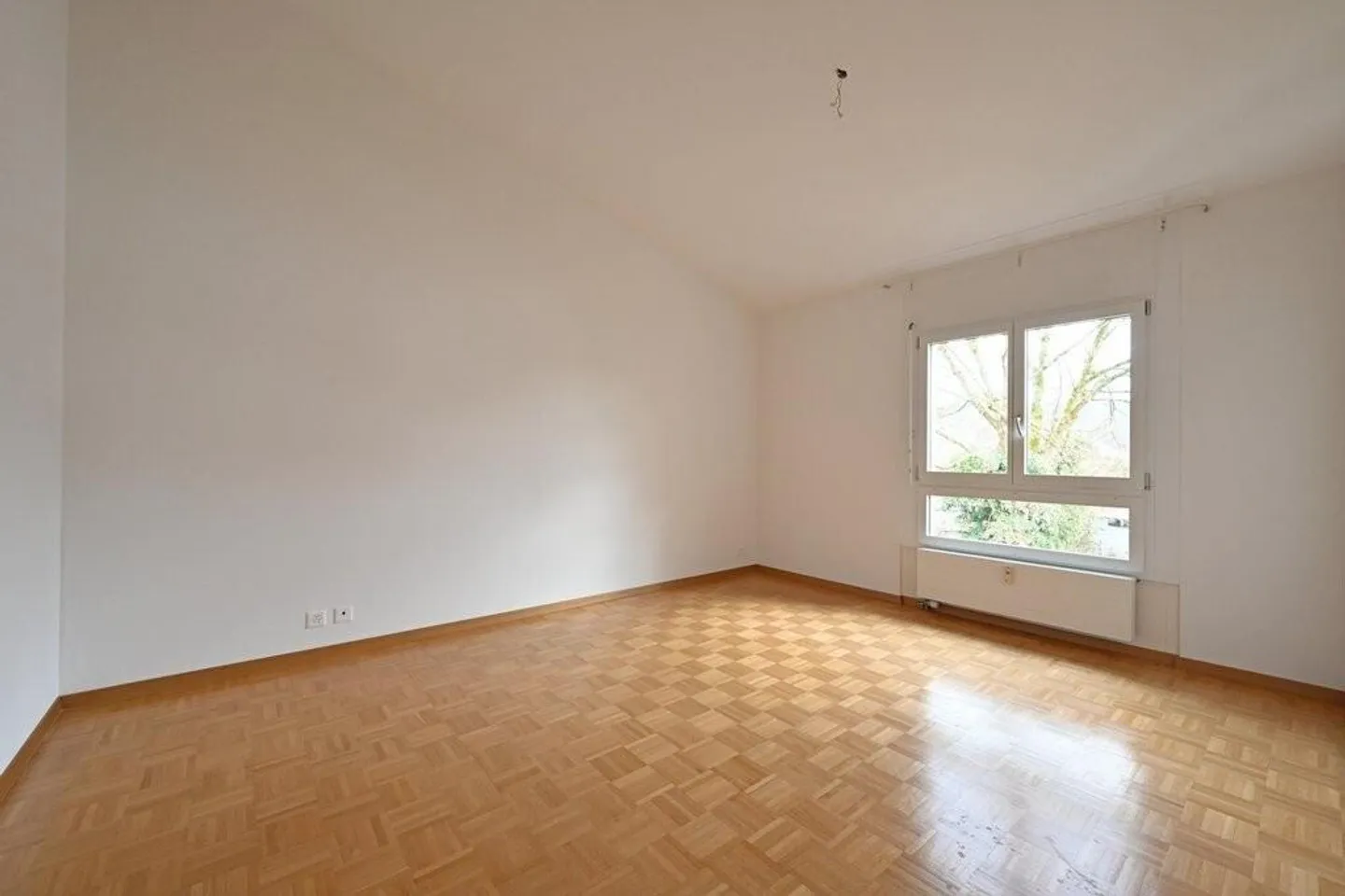 Spacious living in the green - Photo 7 of 9
