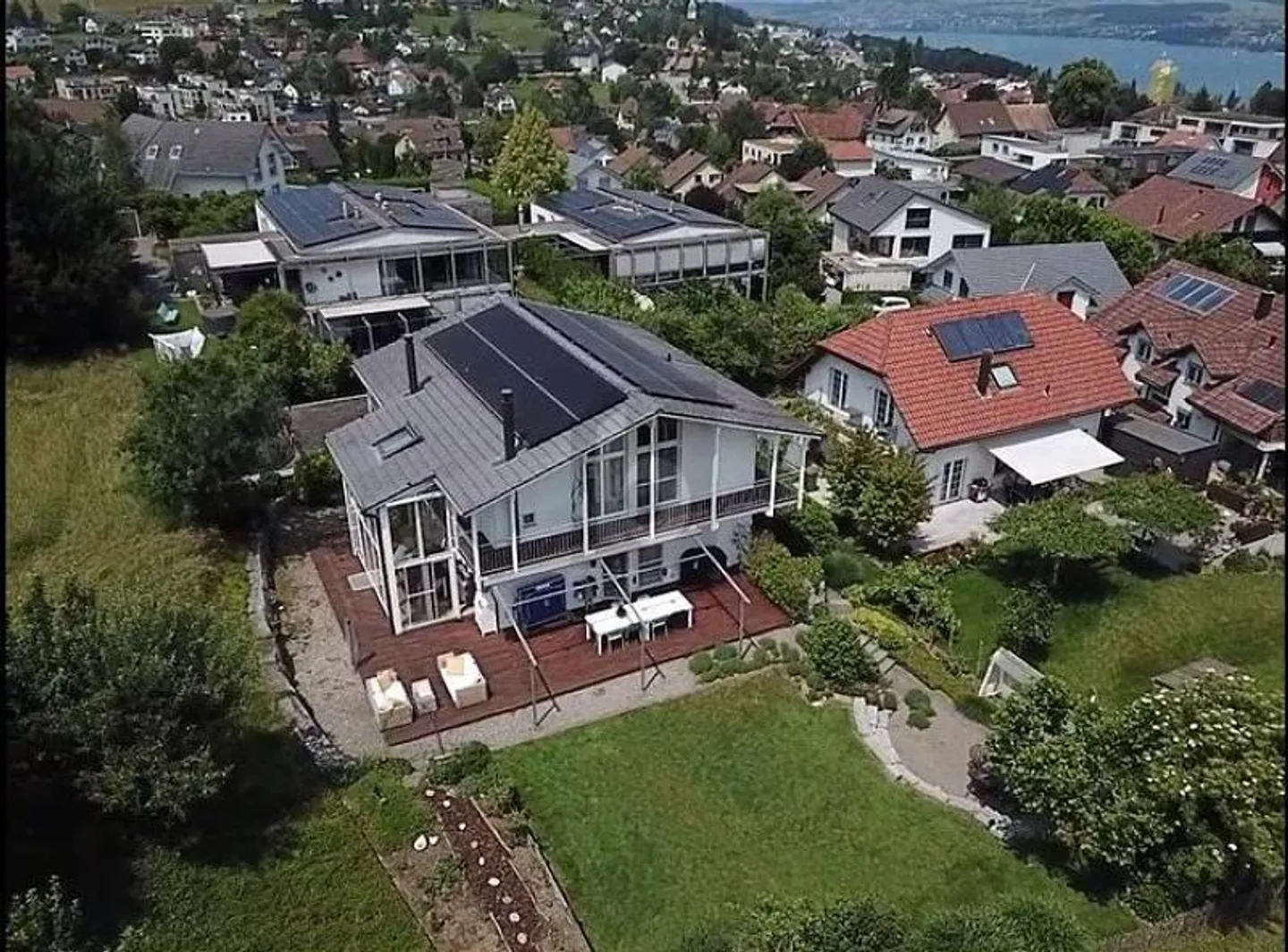 NATURE, LAKE VIEW AND LIVING FEELING - Photo 1 of 5