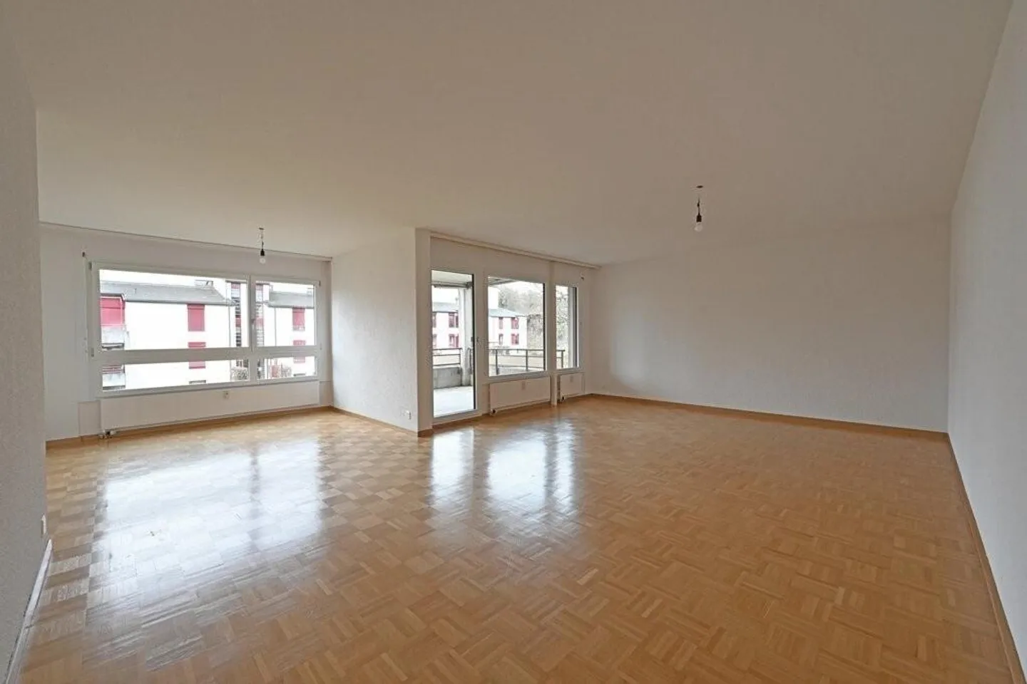 Spacious living in the green - Photo 2 of 9