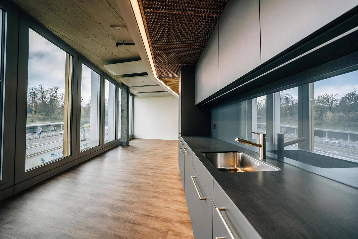 Espaces de bureau attrayants à Zurich-Sud – Travailler avec style et perspective - Photo 4 sur 5