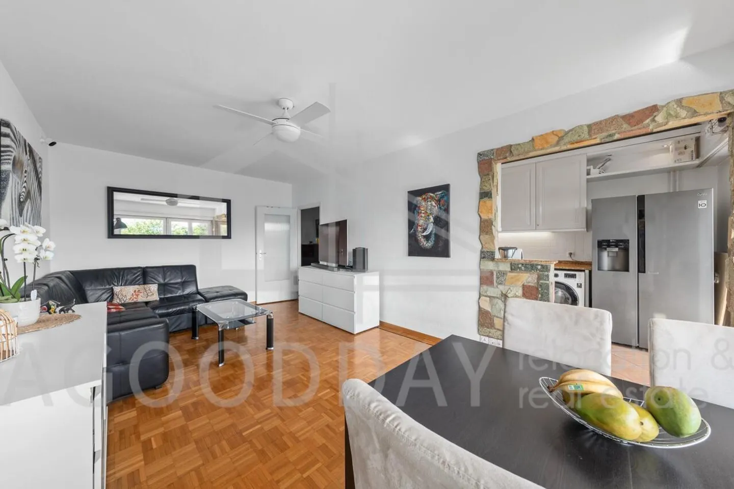 Versoix - Schönes Helles 5-Zimmer-Wohnung im 2. Stock - Foto 1 von 9