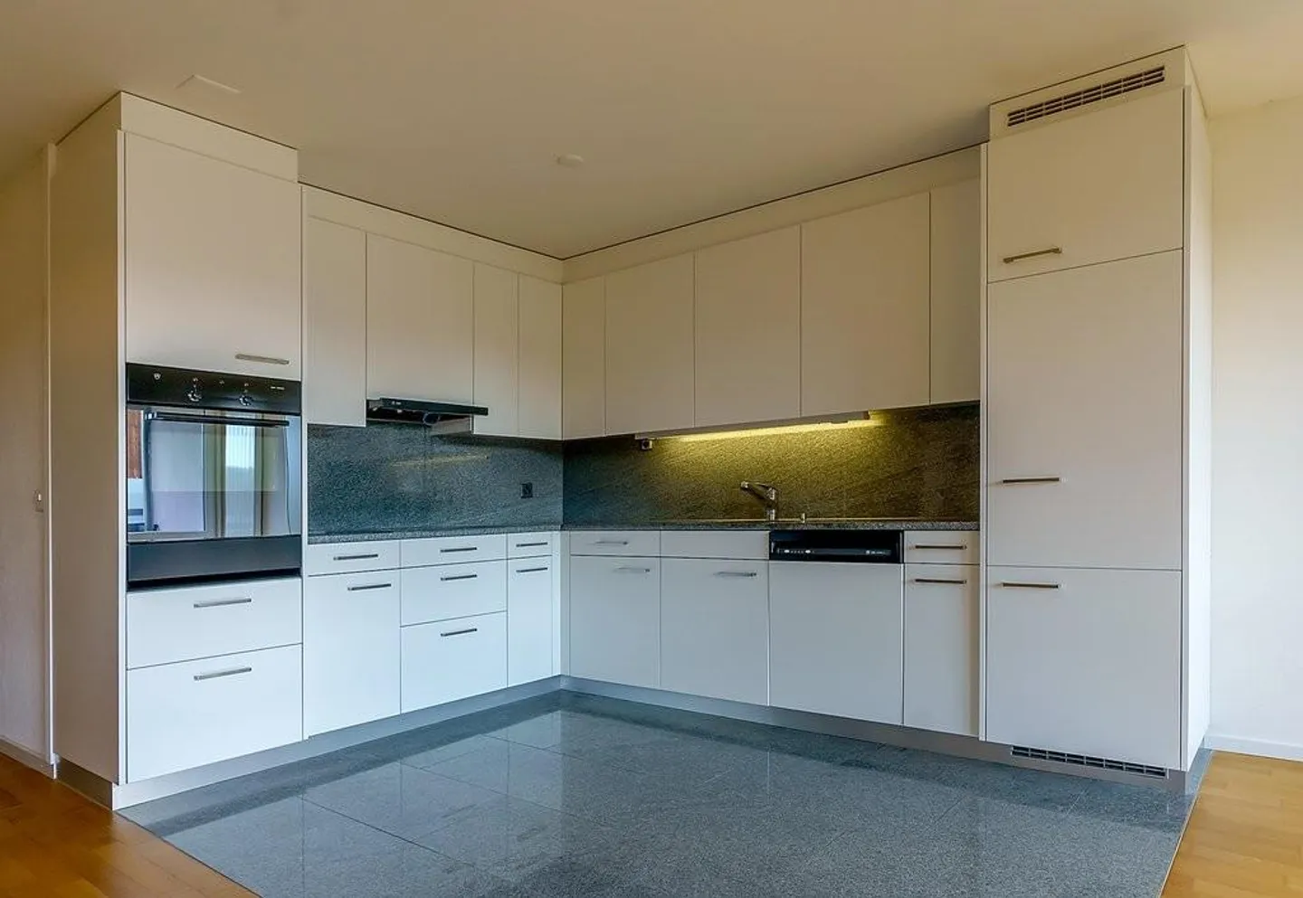 Moderne Wohnung in Zürich-Affoltern - Foto 2 von 8