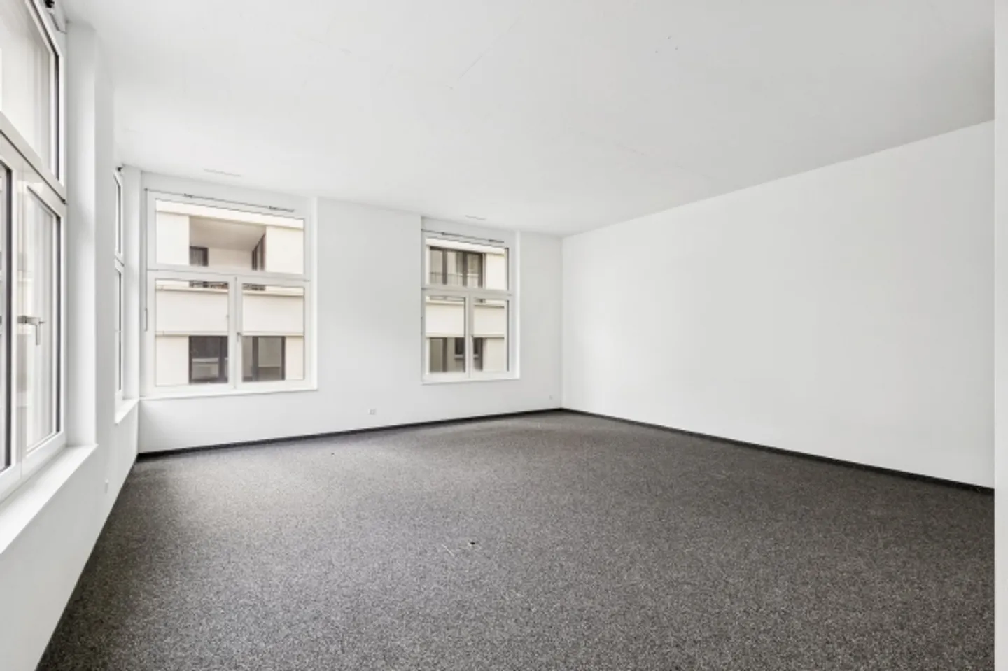 Office space for rent - Photo 4 of 6